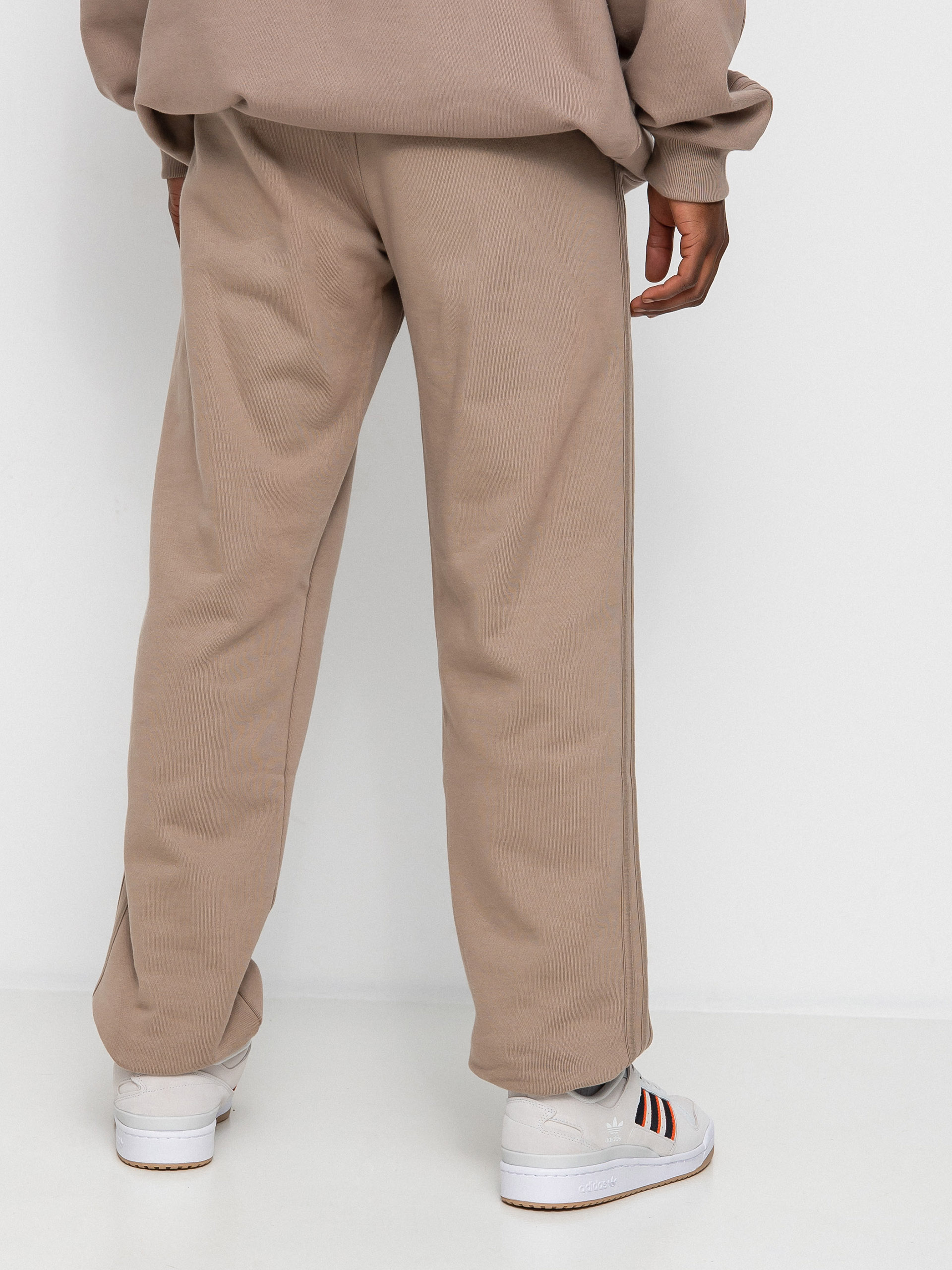 adidas Originals Ess Logo Pants (chabrn)