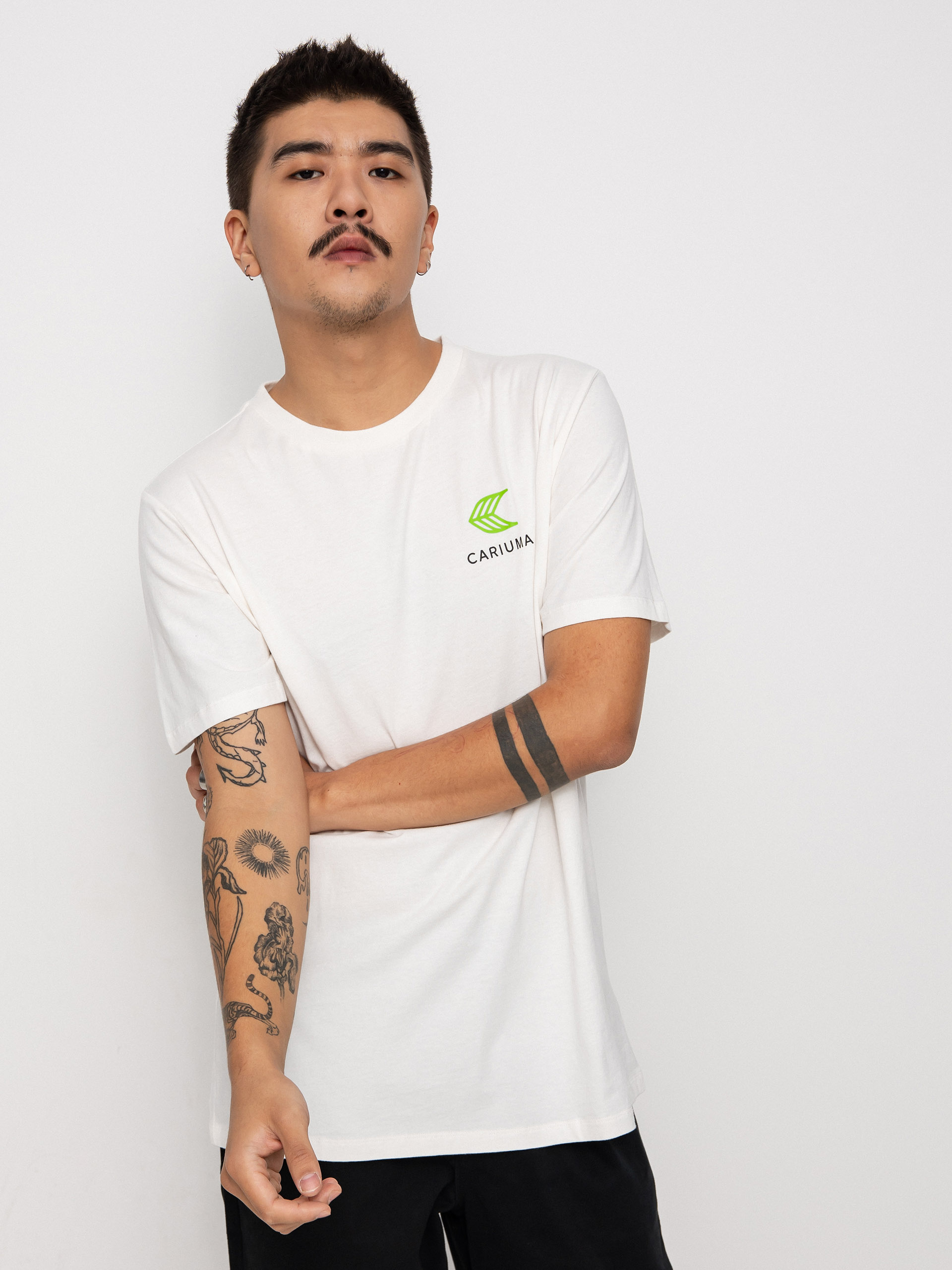 Cariuma Skate with your Heart T-shirt (off white)