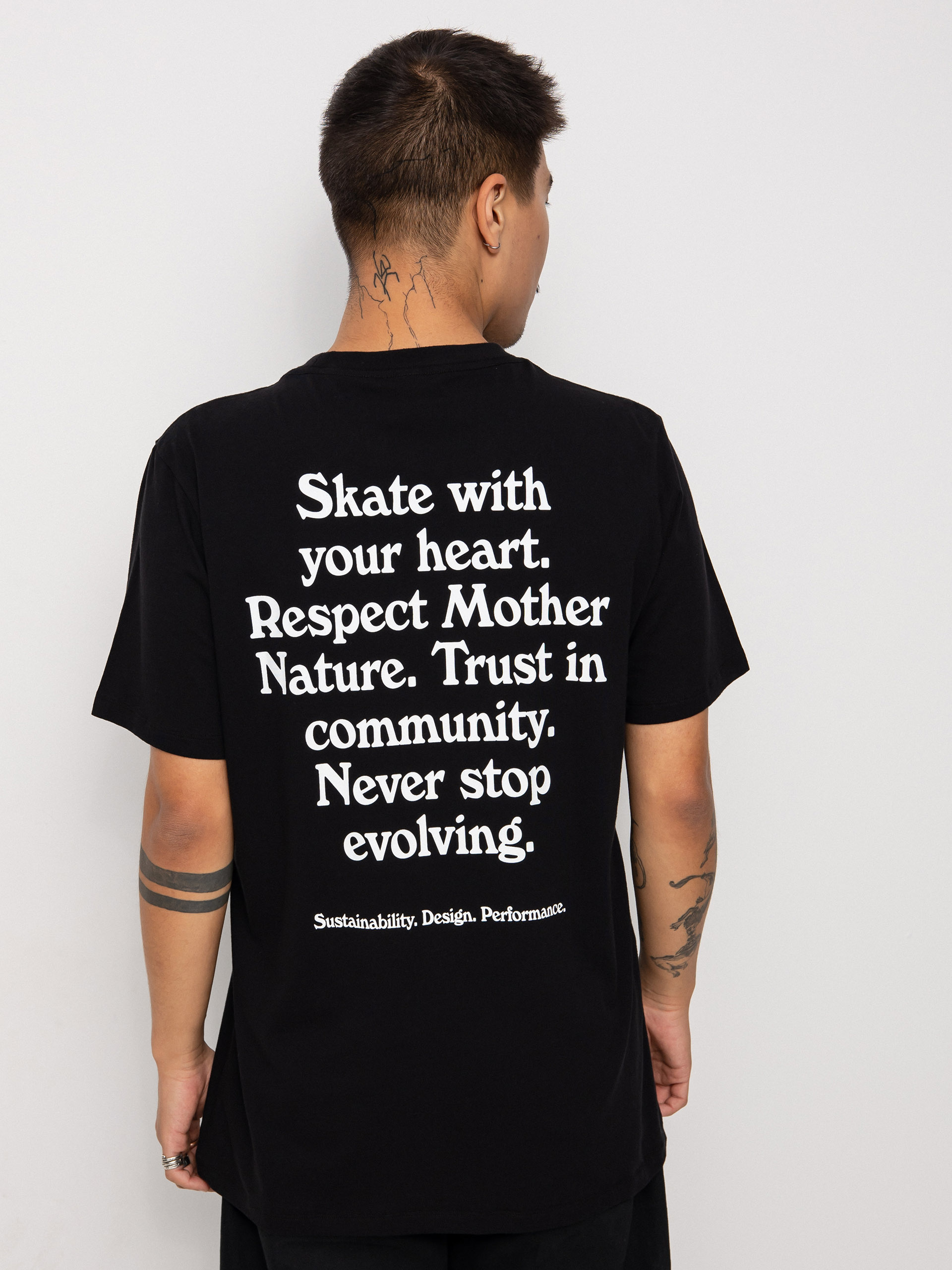 Cariuma Skate with your Heart T-shirt (black)