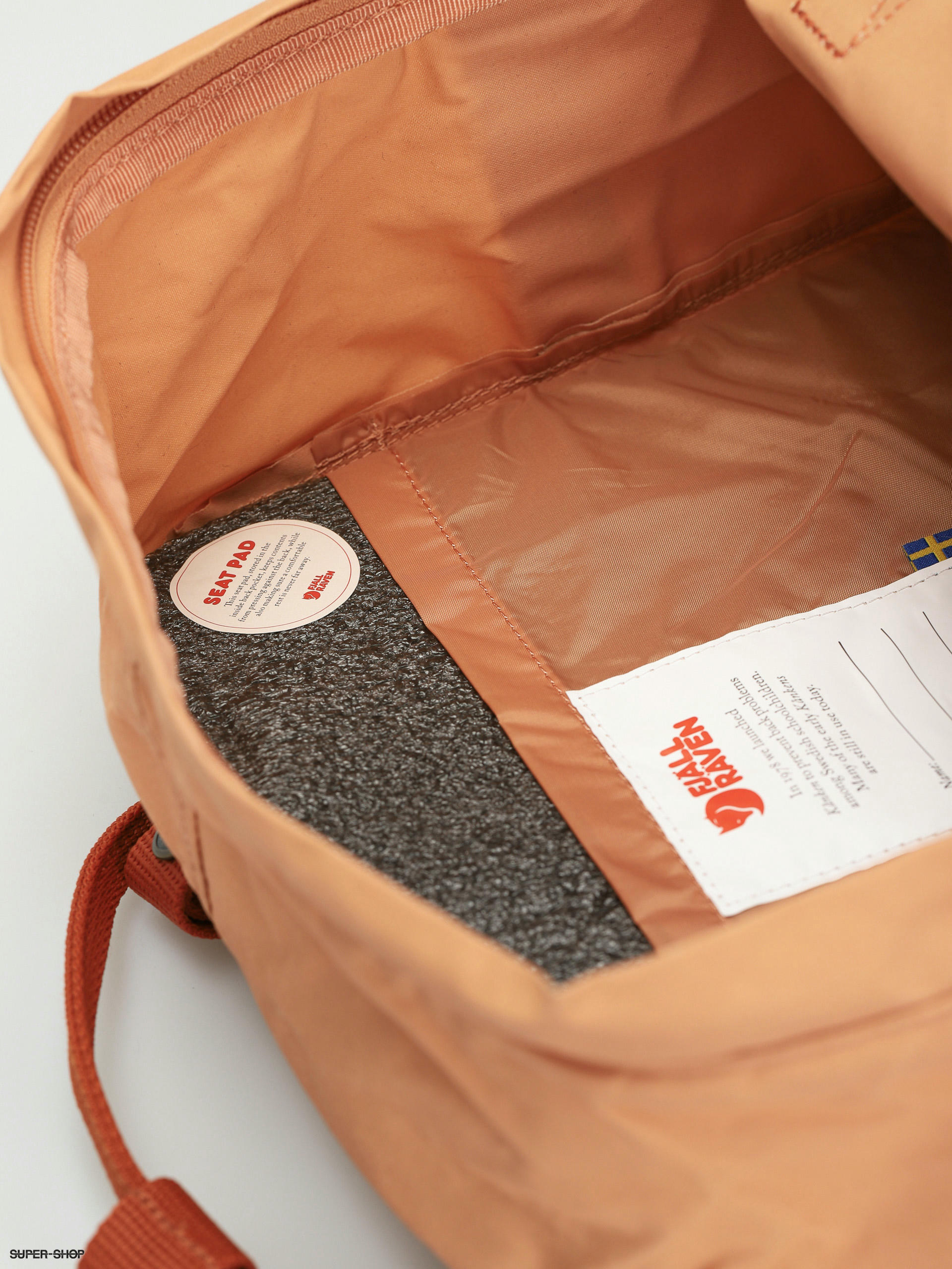 Fjallraven Kanken Backpack (peach sand/terracotta brown)