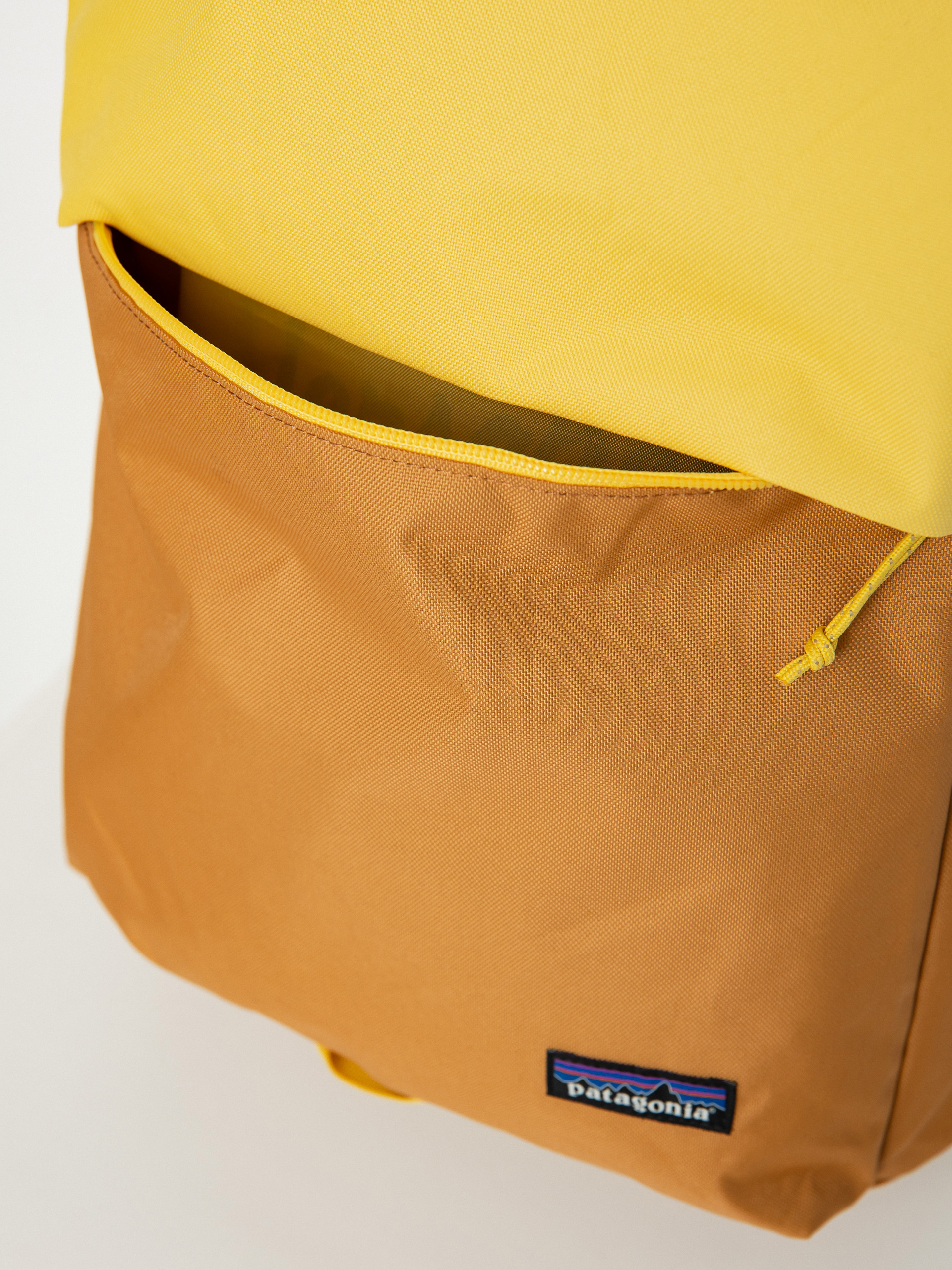 Patagonia Arbor Roll Top Backpack (surfboard yellow)