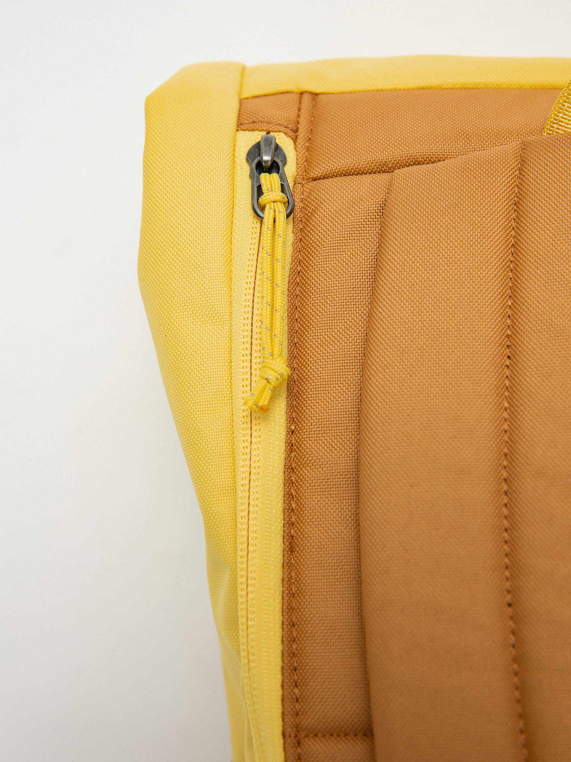 Patagonia Arbor Roll Top Backpack (surfboard yellow)