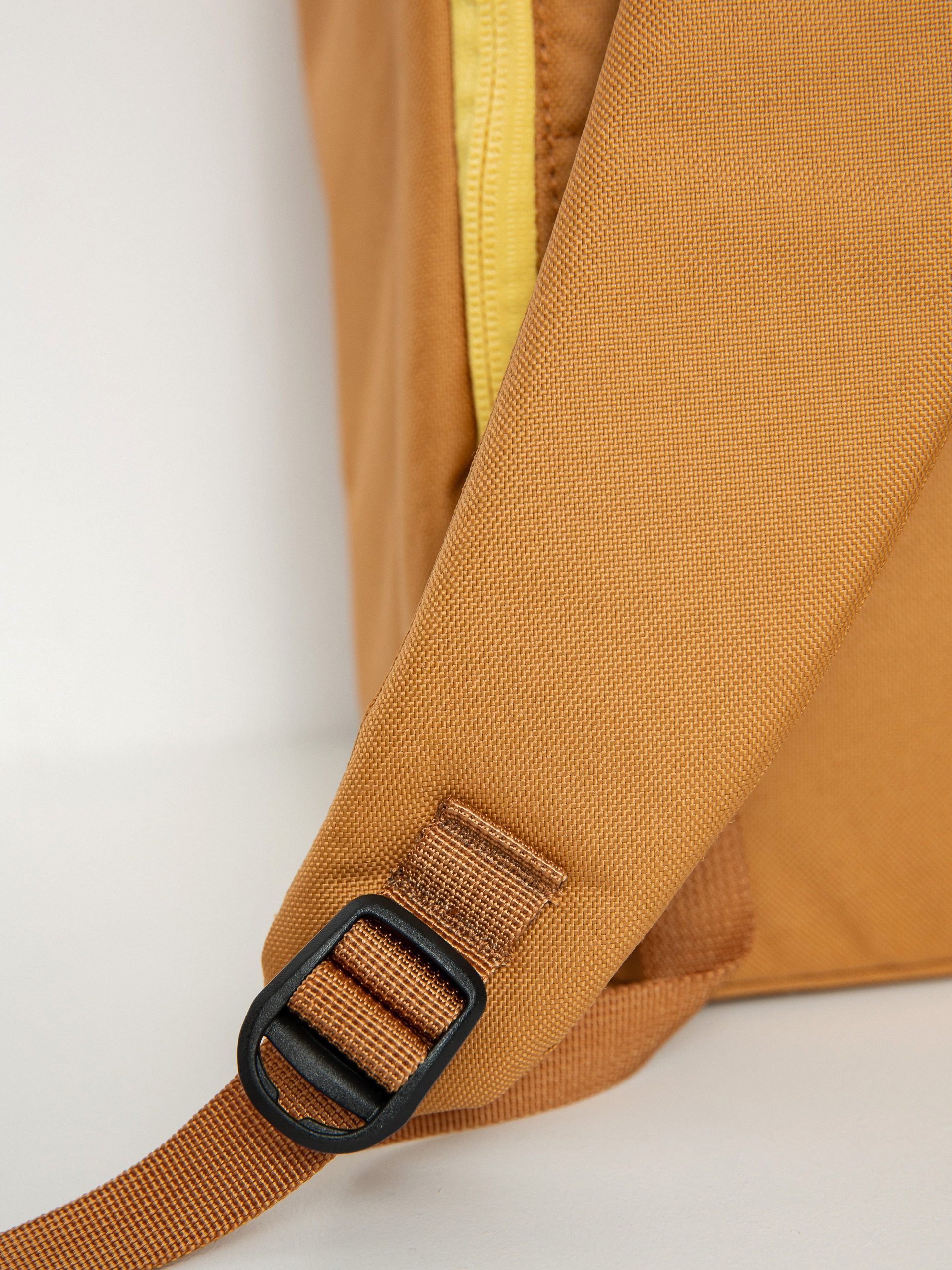 Patagonia Arbor Roll Top Backpack (surfboard yellow)