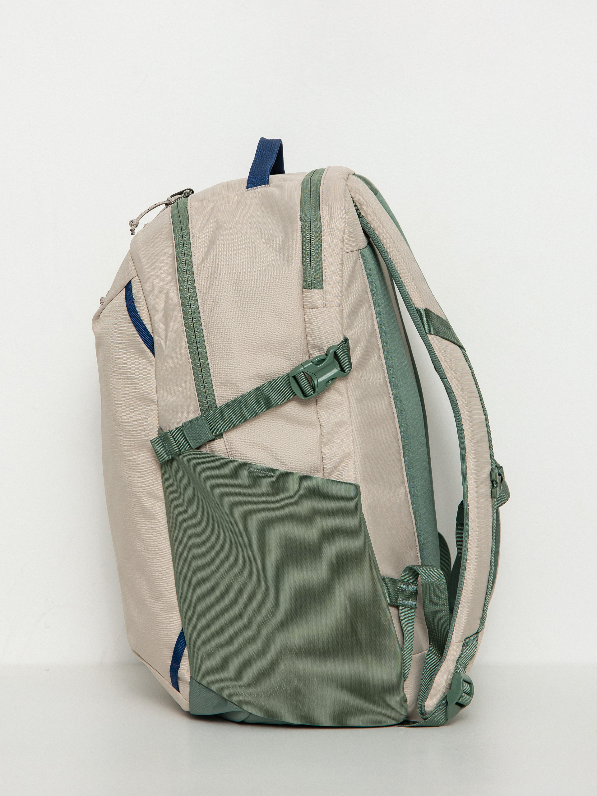 Patagonia Refugio Day Pack 26L Backpack (hemlock green)