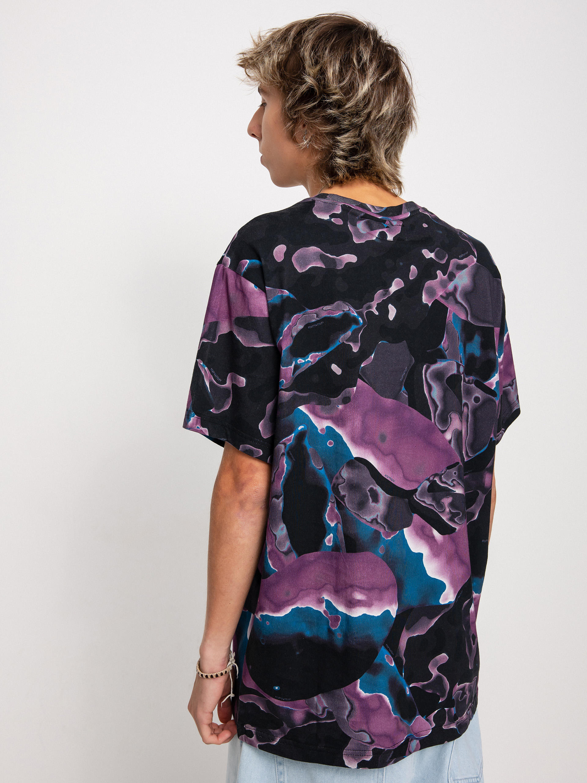 RipNDip Ultralight Beam T-shirt (multi)