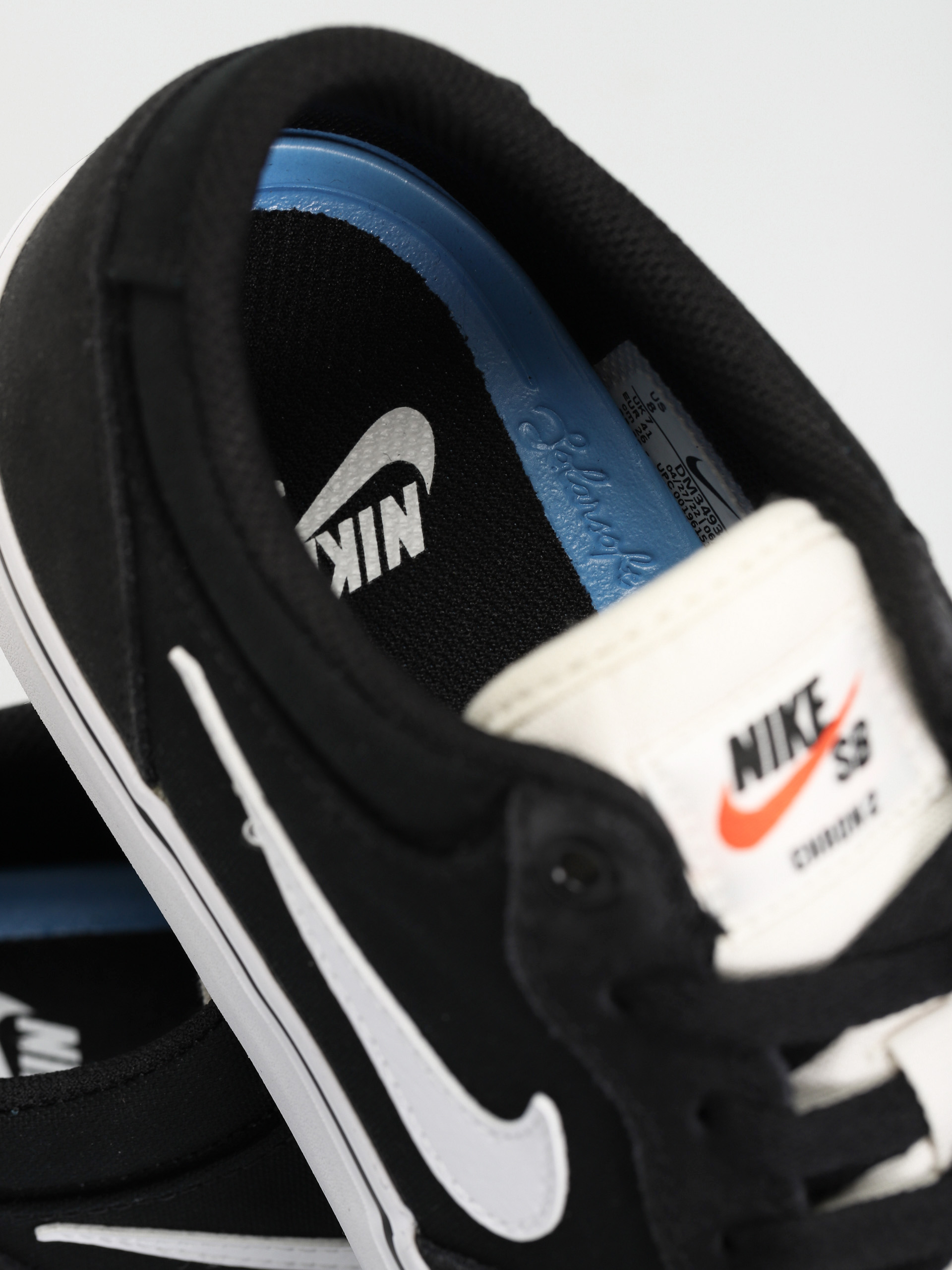 Nike SB Chron 2 Shoes (black/white black sail)