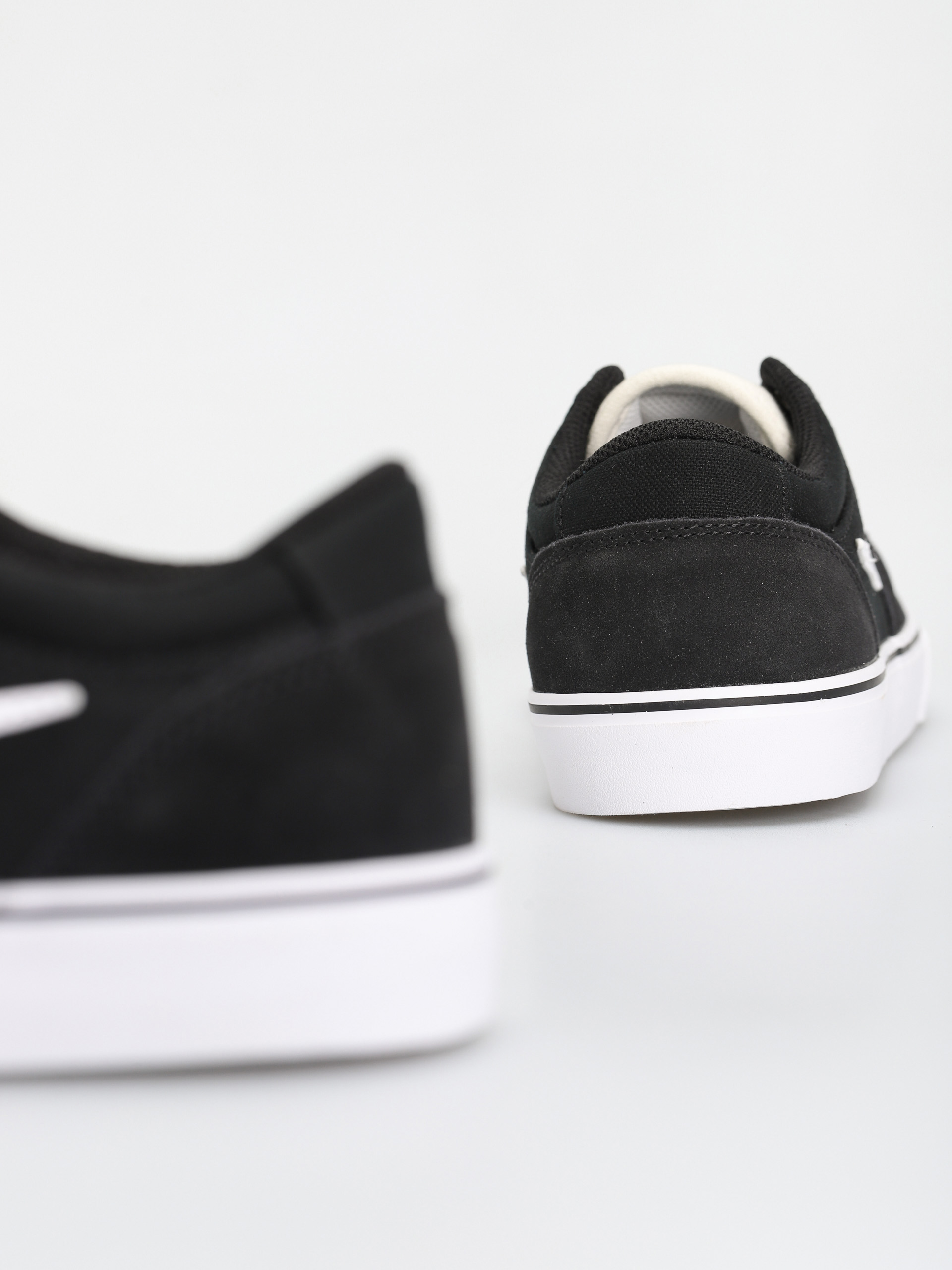 Nike SB Chron 2 Shoes (black/white black sail)