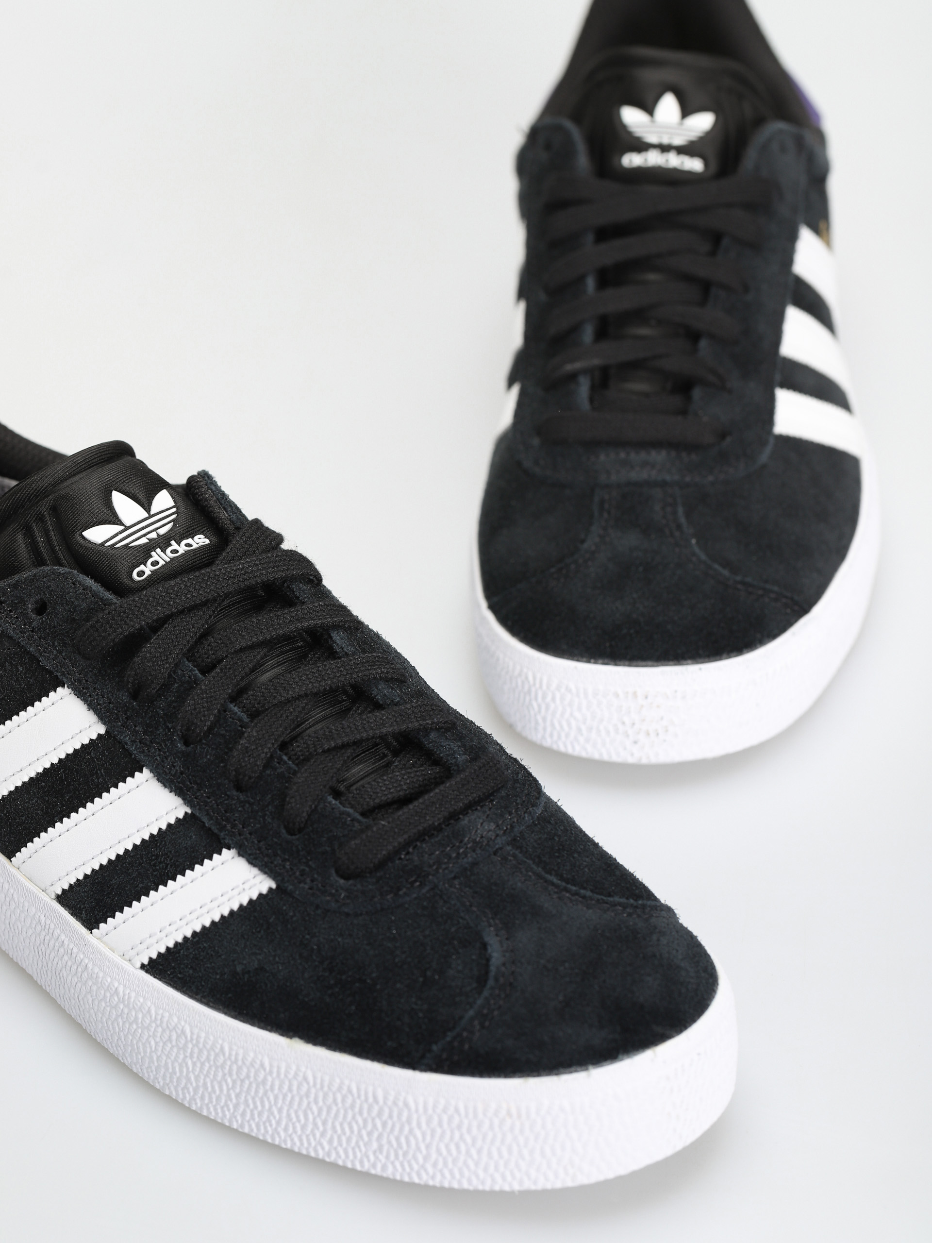 adidas Gazelle ADV Shoes (cblack/ftwwht/cblack)
