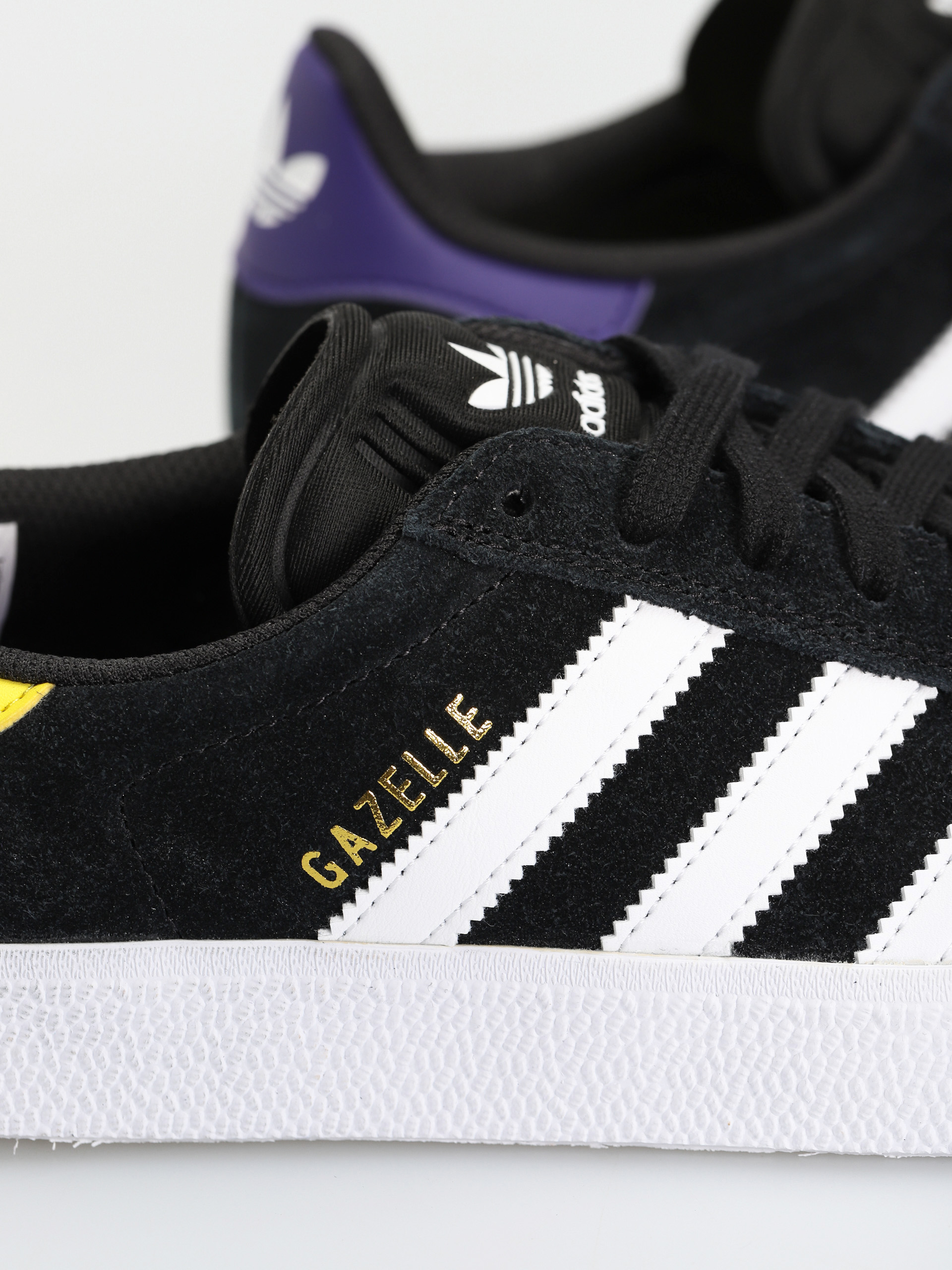 adidas Gazelle ADV Shoes (cblack/ftwwht/cblack)