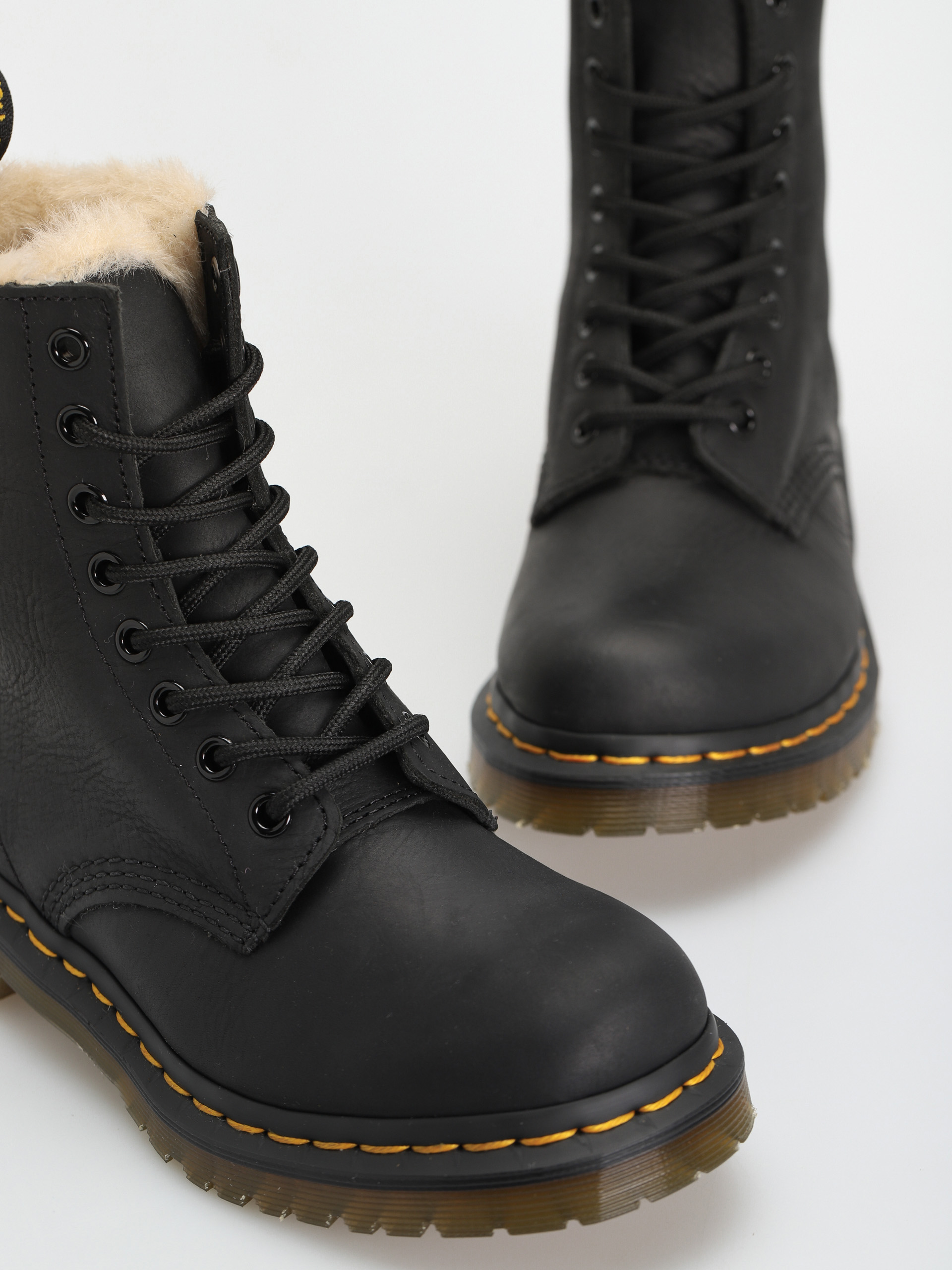 Dr. Martens 1460 Serena Shoes Wmn (black wyoming)