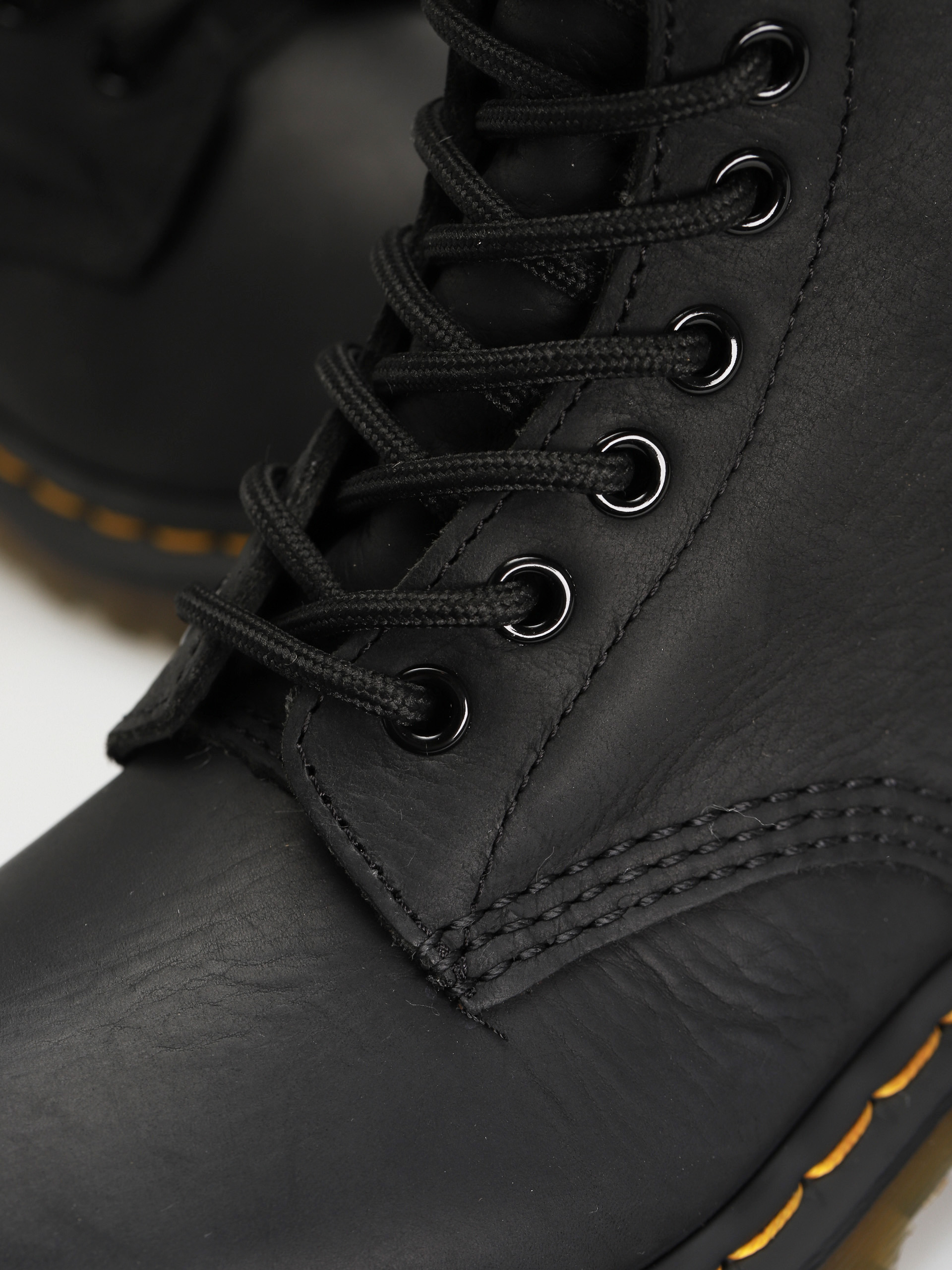 Doc martens mono hot sale 146 black