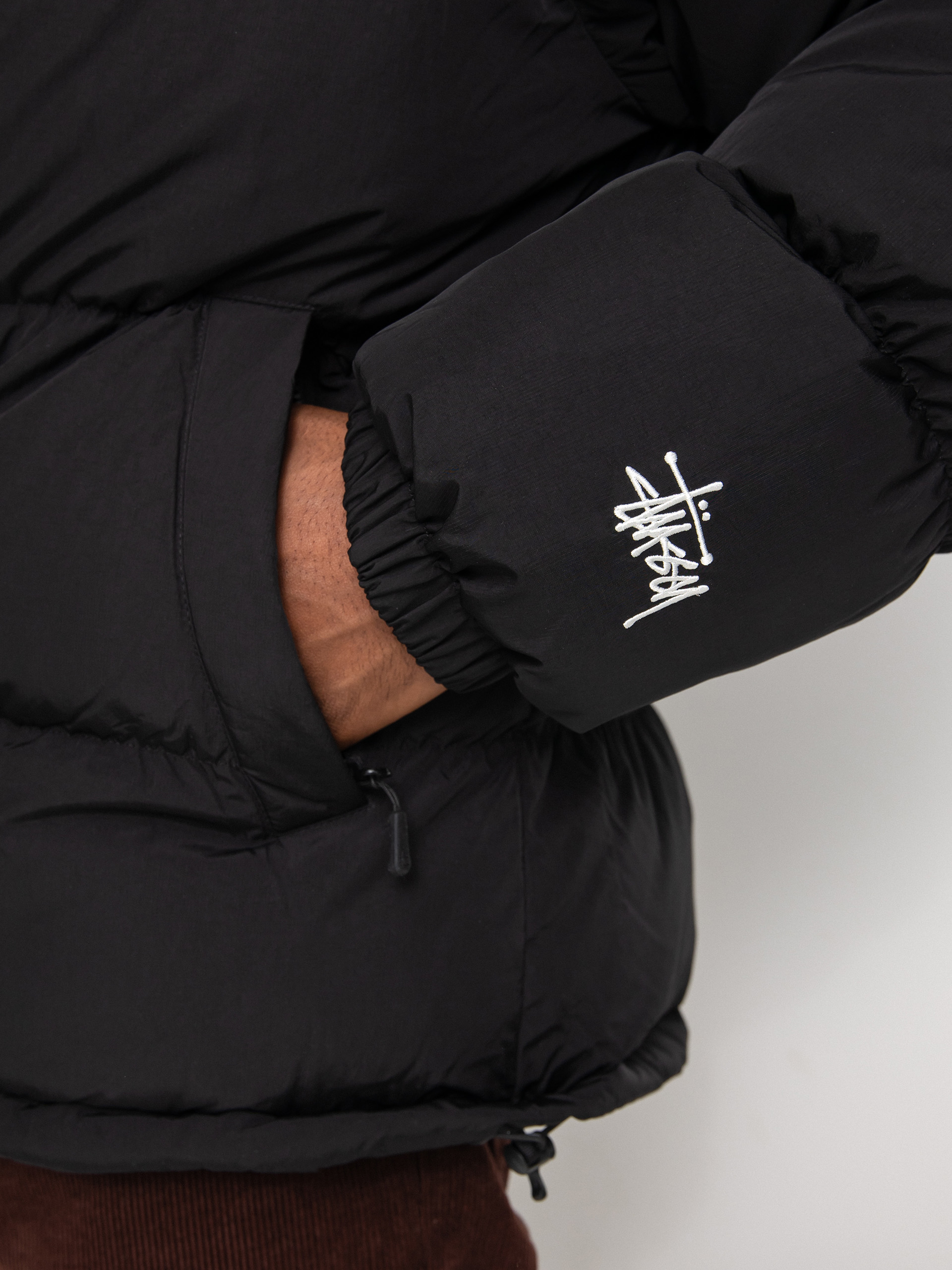 Stussy Ripstop Down Puffer Jacket (black)