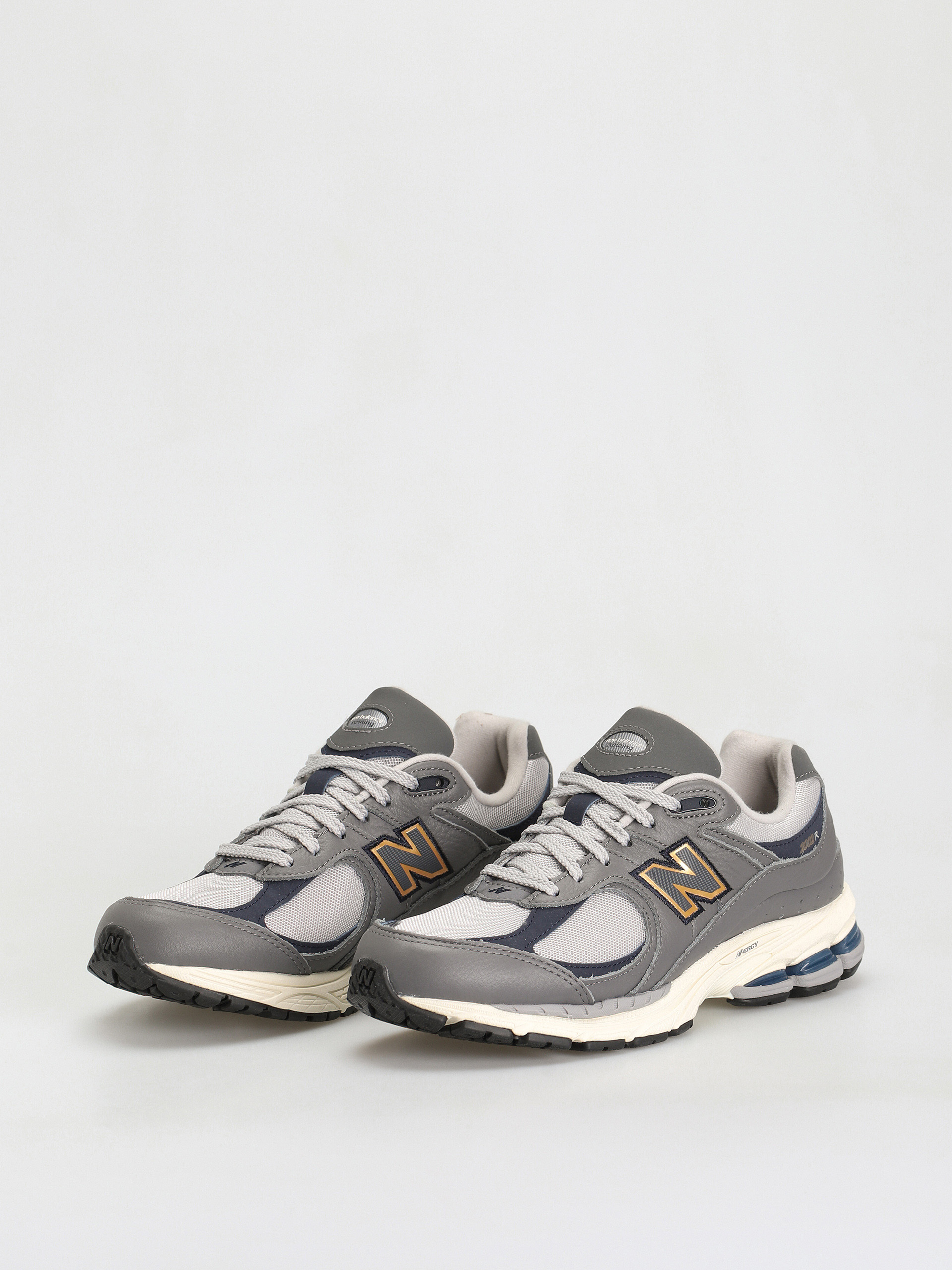 New Balance 2002 Shoes (castle rock)