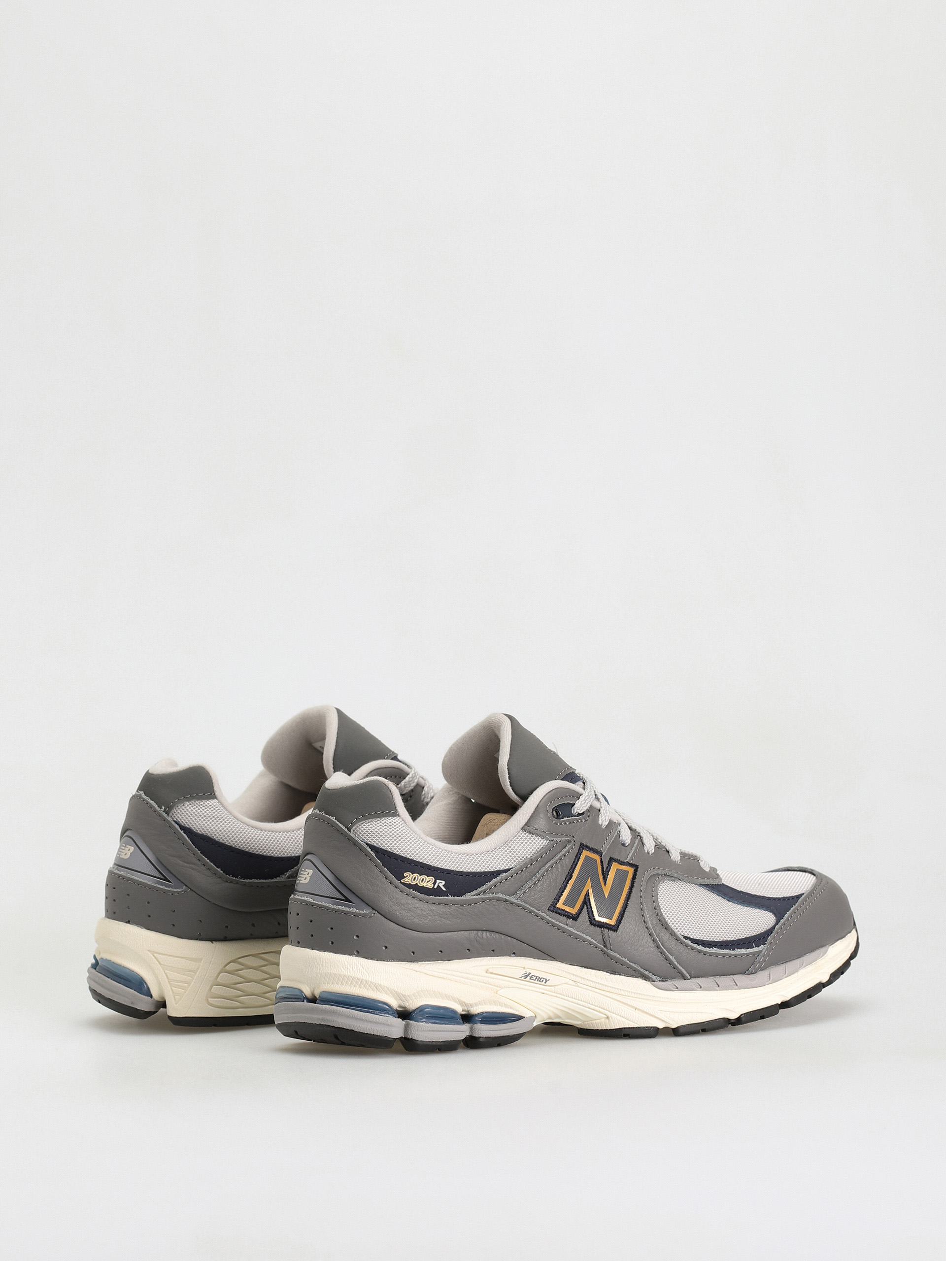 New Balance 2002 Shoes (castle rock)