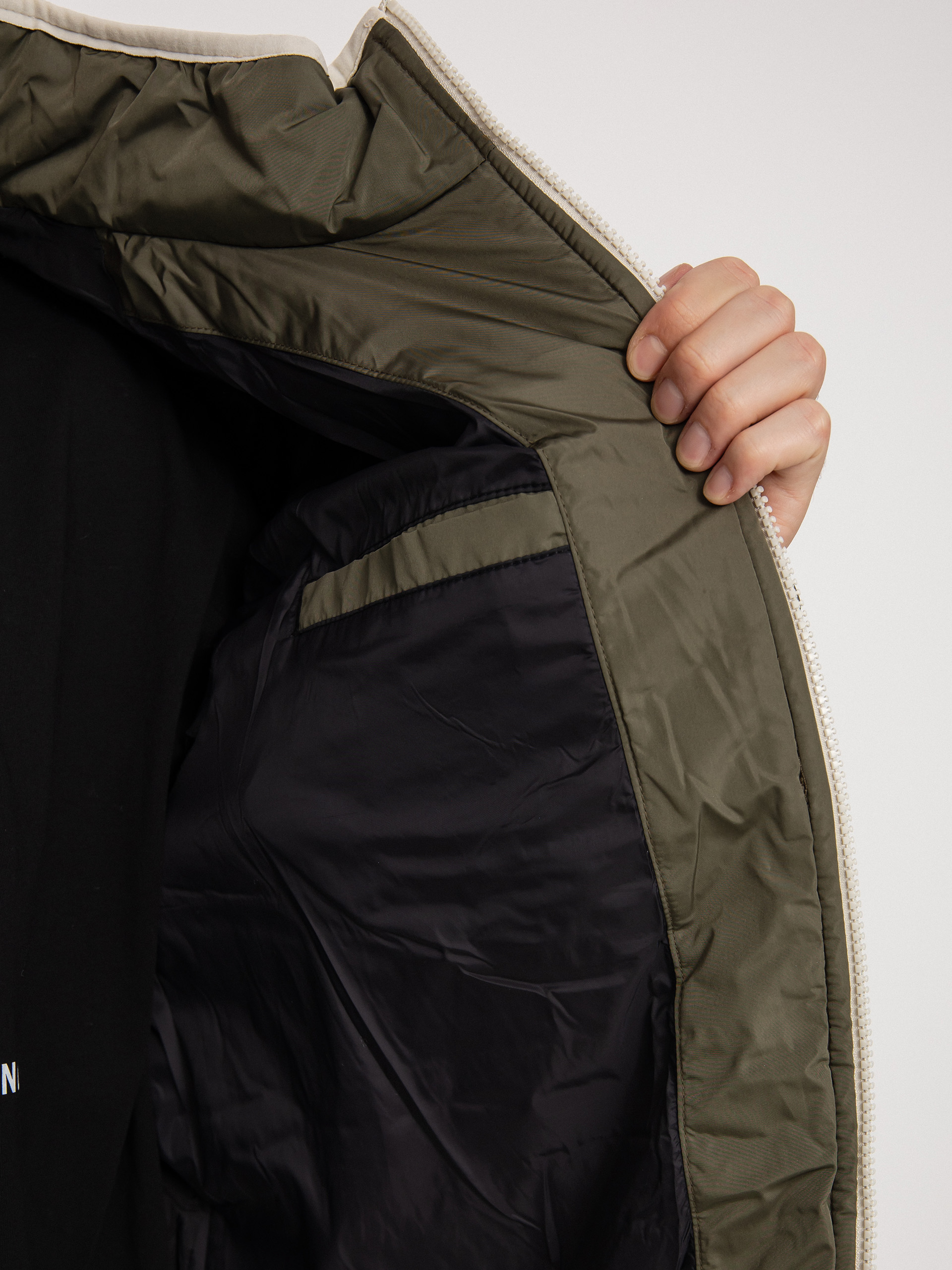 Vans Mt MTE 1 Colorblocked Jacket (mt. vans grape leaf/black)