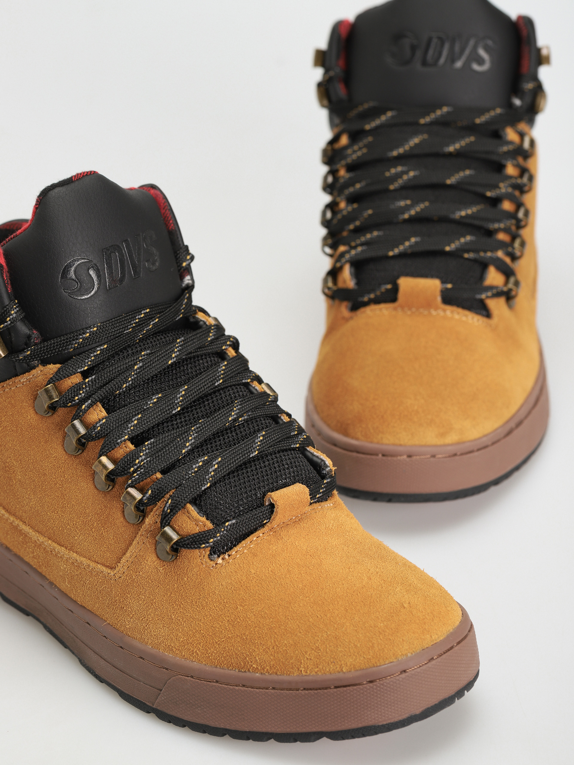 DVS Vanguard Shoes (chamois black red suede)