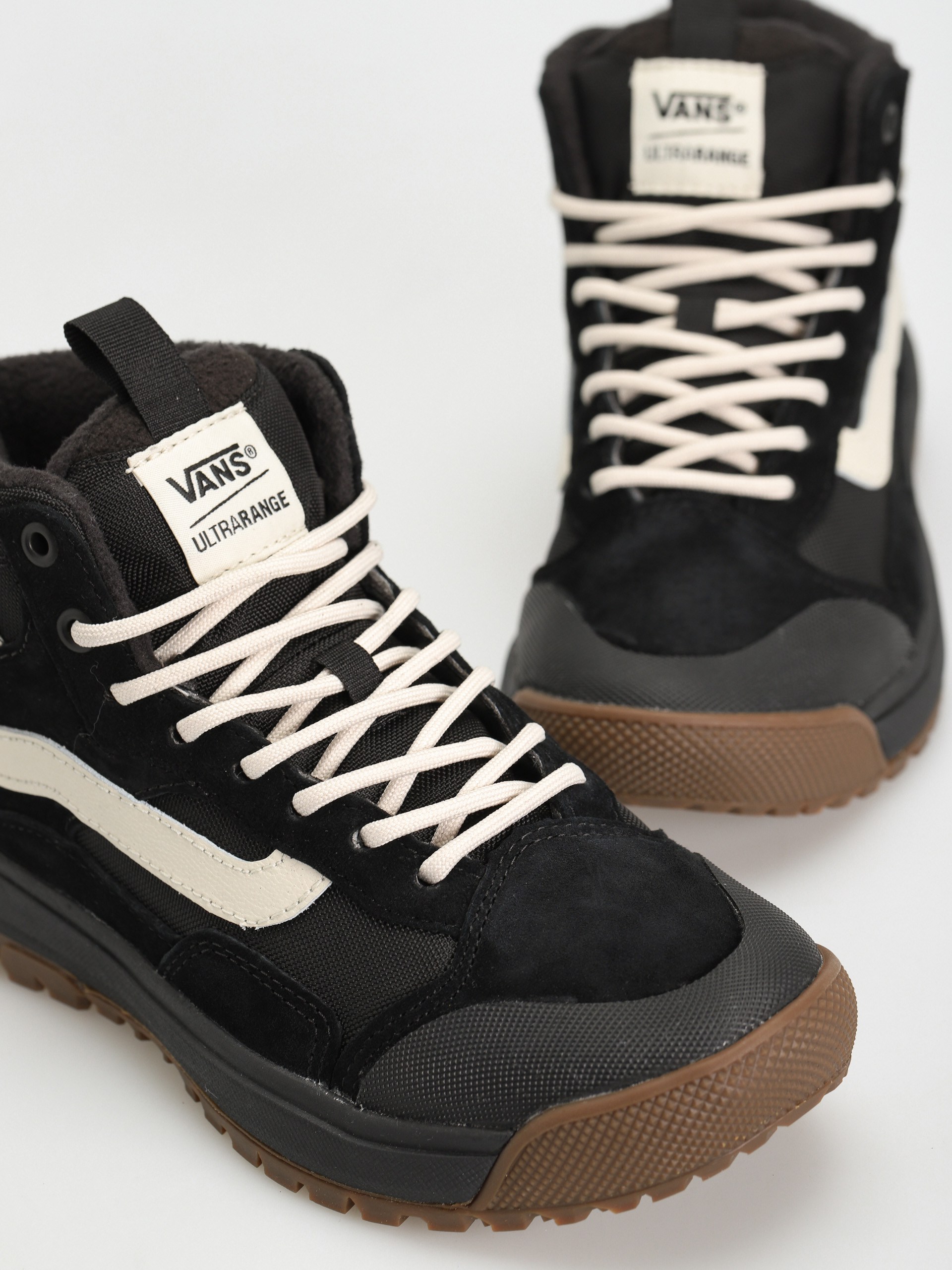 Vans Ultrarange Exo Hi MTE 1 Shoes (black/classic gum)