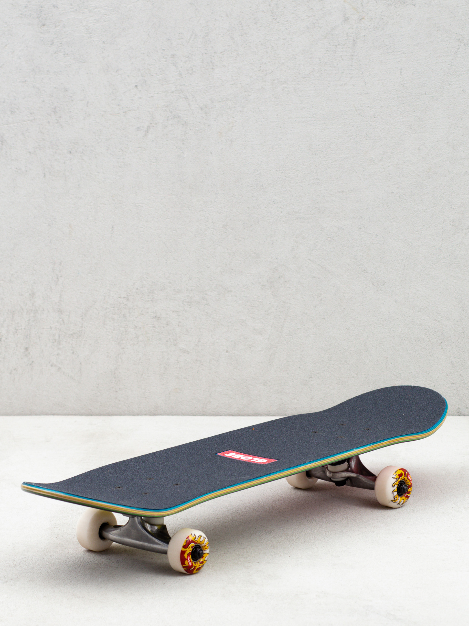 Globe Kids Alight Mini Skateboard (black maple/red)