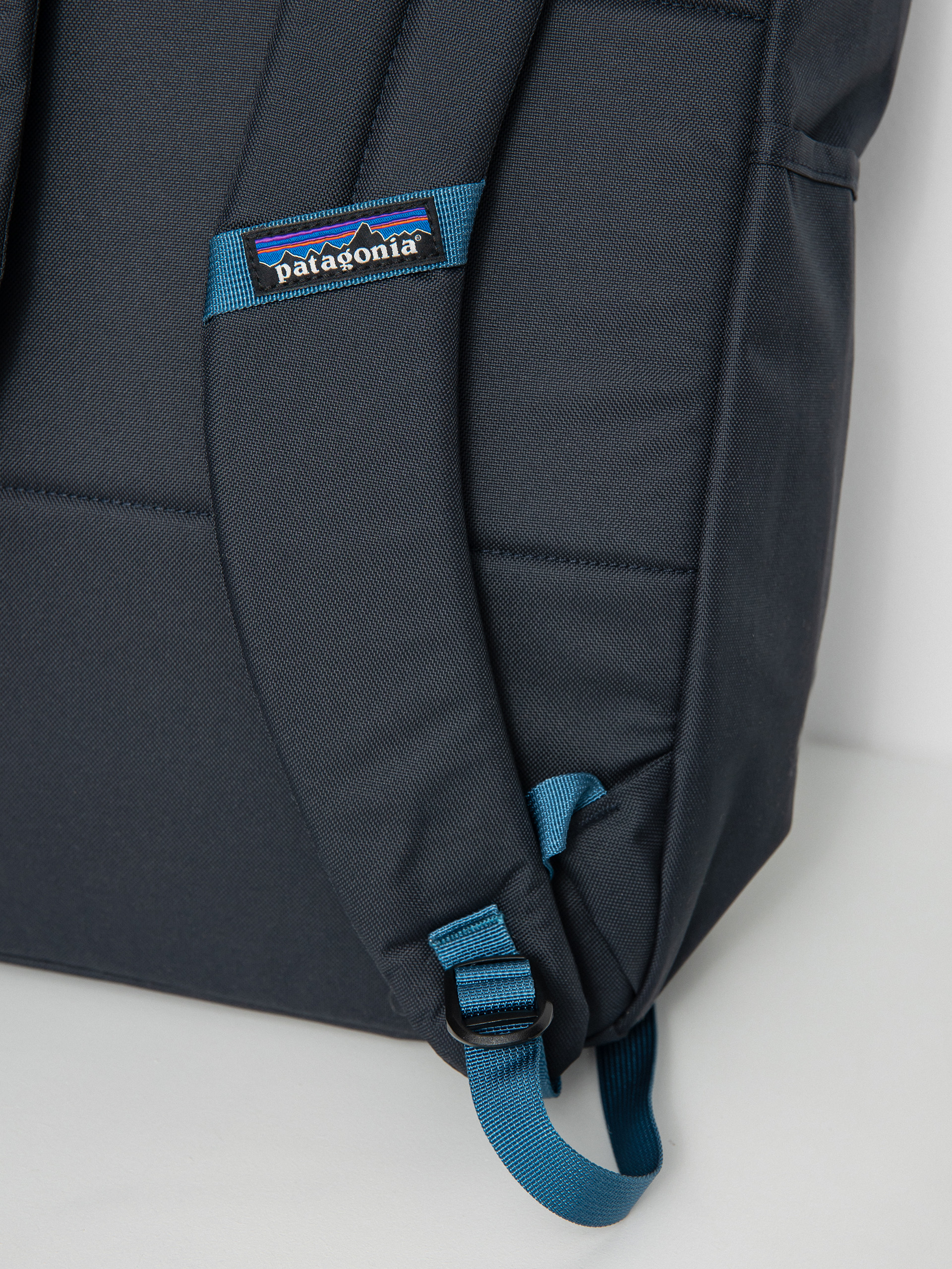 Patagonia Arbor Roll Top Backpack (pitch blue)