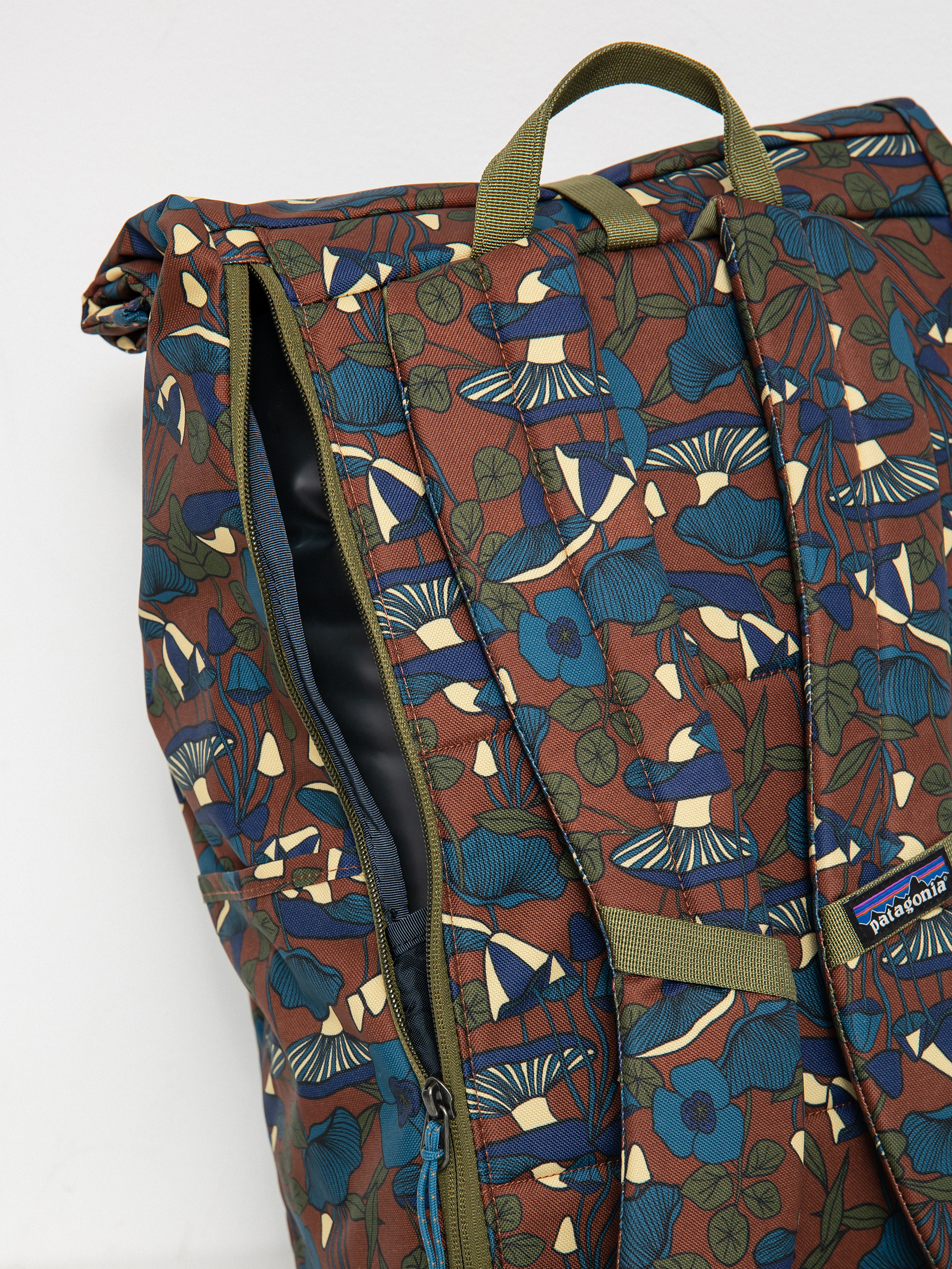 Patagonia Arbor Pack 26L Backpack Multicolor Wavy Print Style Arbor Pack 26L – Patagonia Worn Wear® main image 3