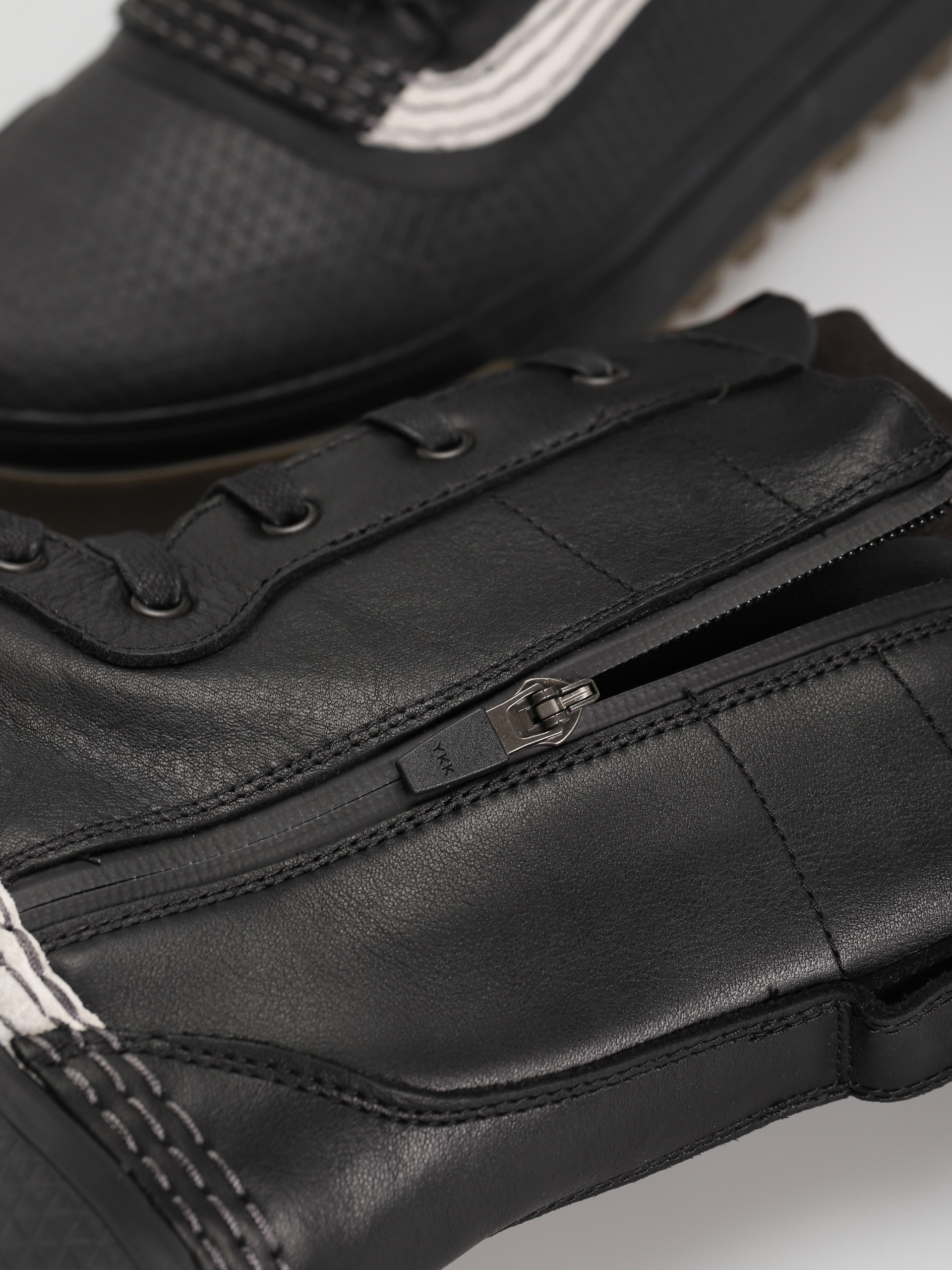 Vans Standard Zip Snow MTE Winterschuhe (bryan iguchi black/dark gum)