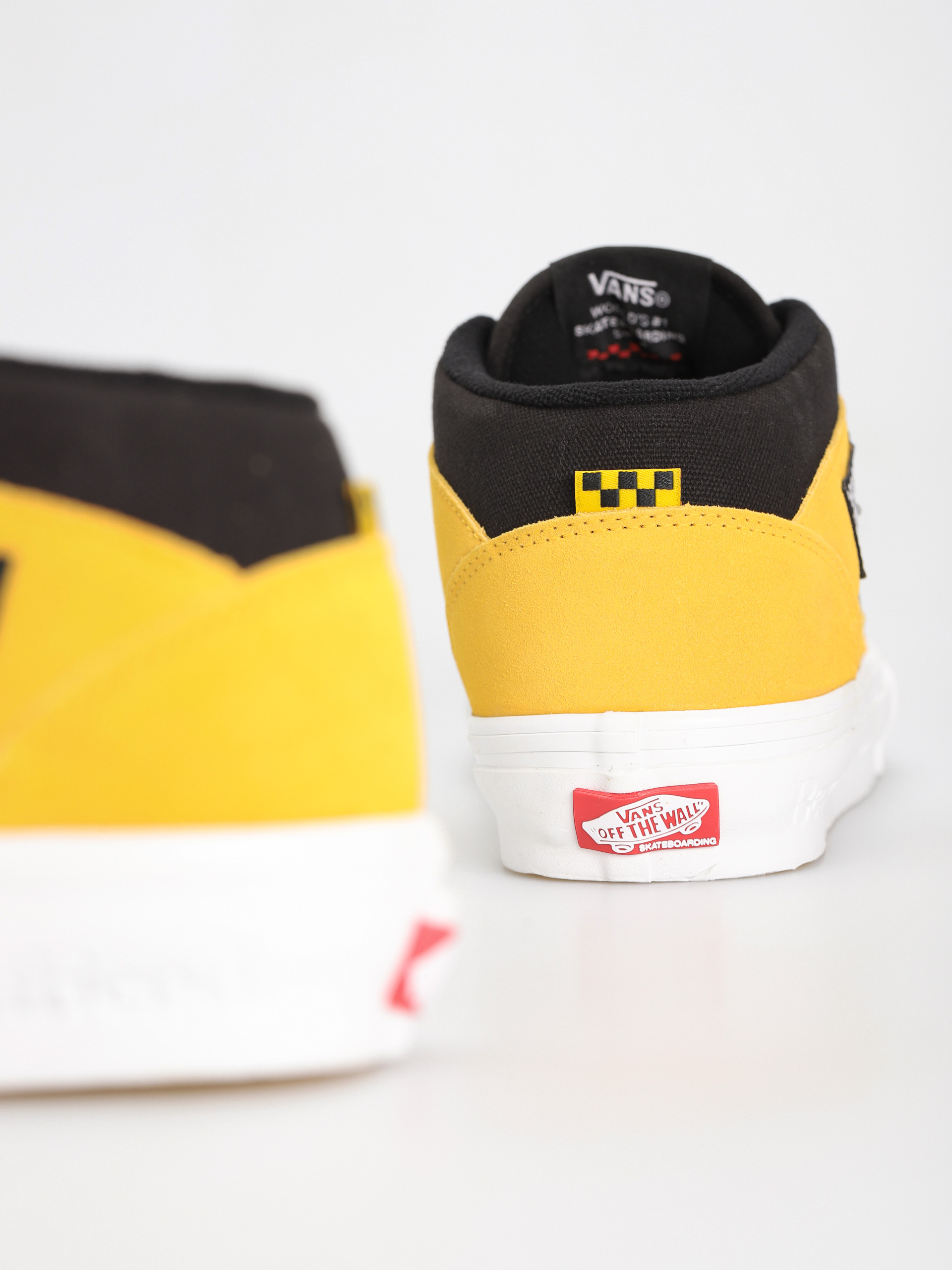 Vans X Bruce Lee Skate Half Cab Shoes (bruce lee black/yellow)