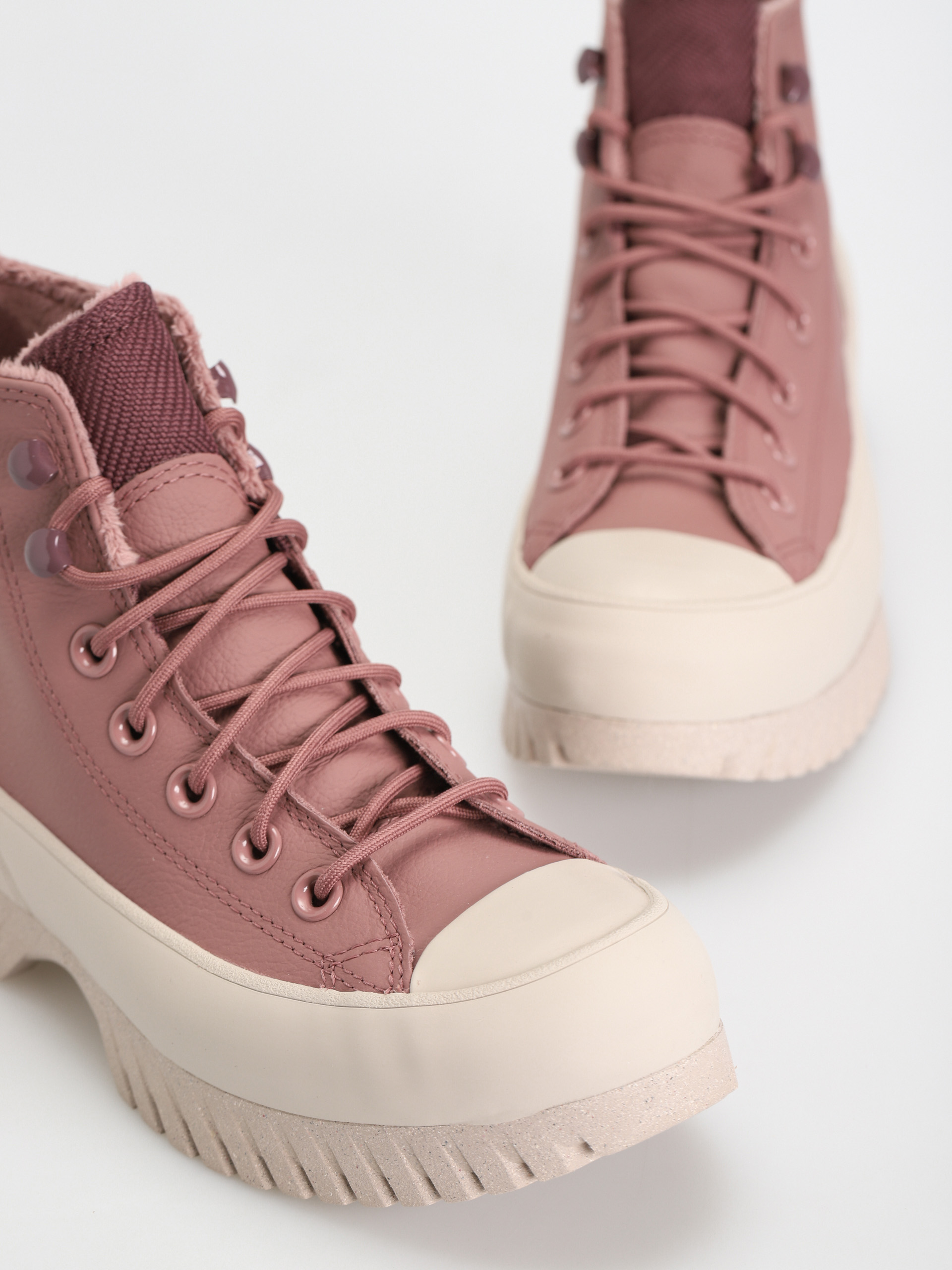 Converse Chuck Taylor All Star Lugged 2.0 CC Hi Shoes (saddle/dark wine)