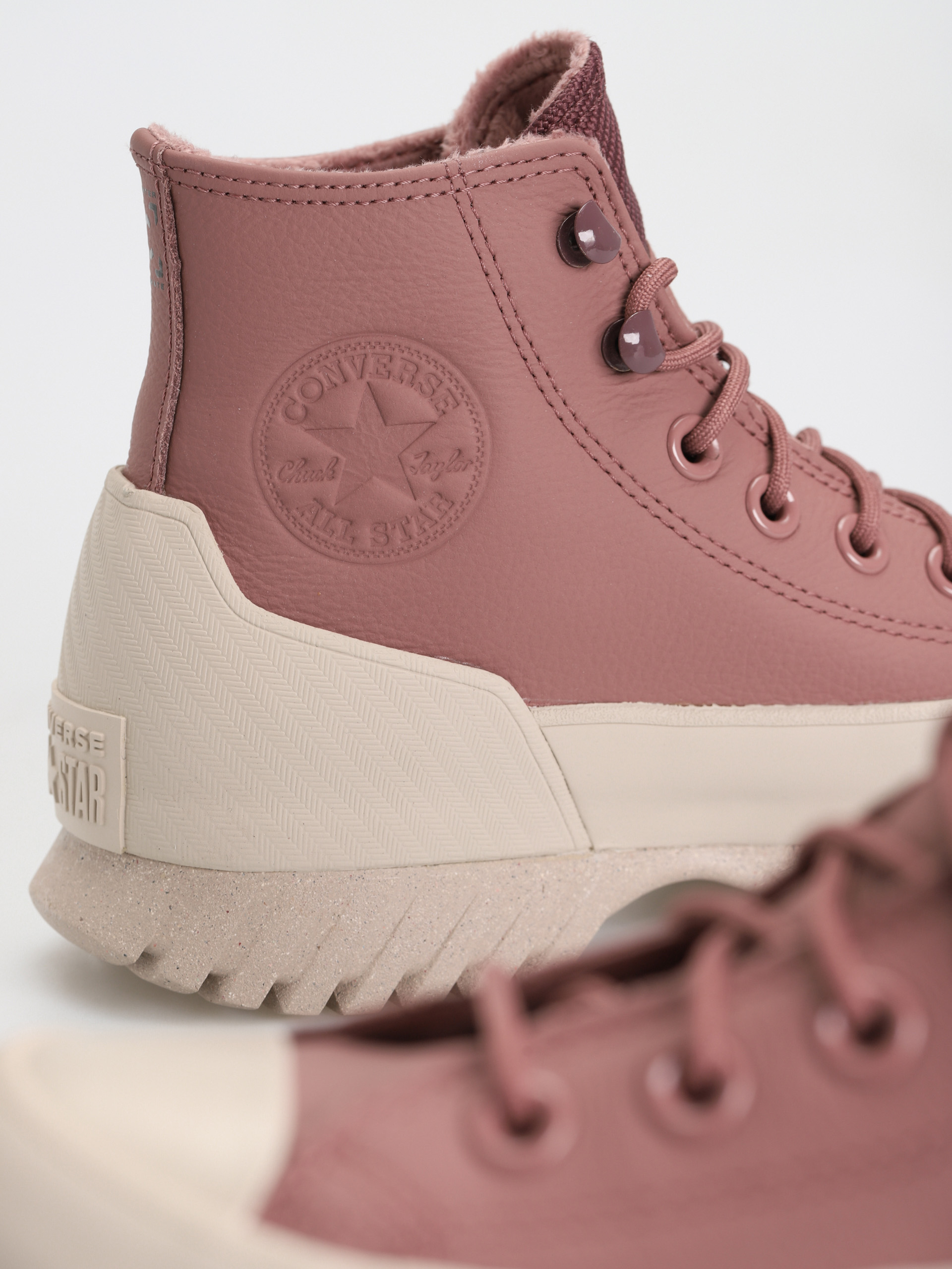 Converse Chuck Taylor All Star Lugged 2.0 CC Hi Shoes (saddle/dark wine)