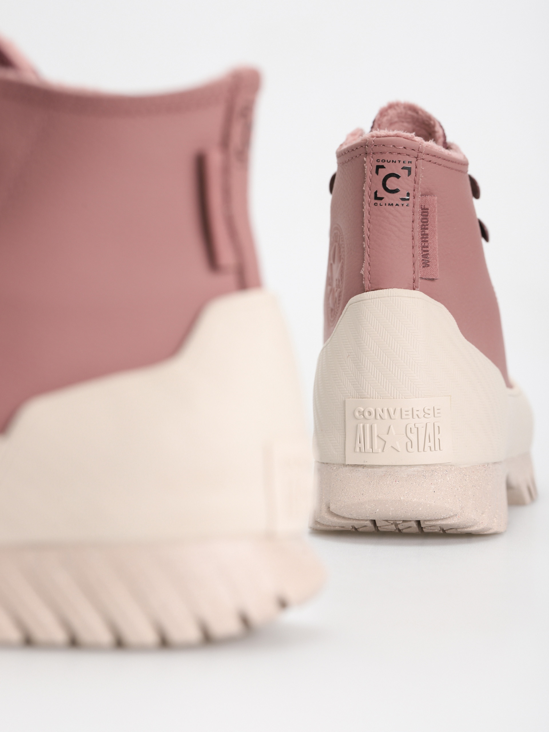 Converse Chuck Taylor All Star Lugged 2.0 CC Hi Shoes (saddle/dark wine)