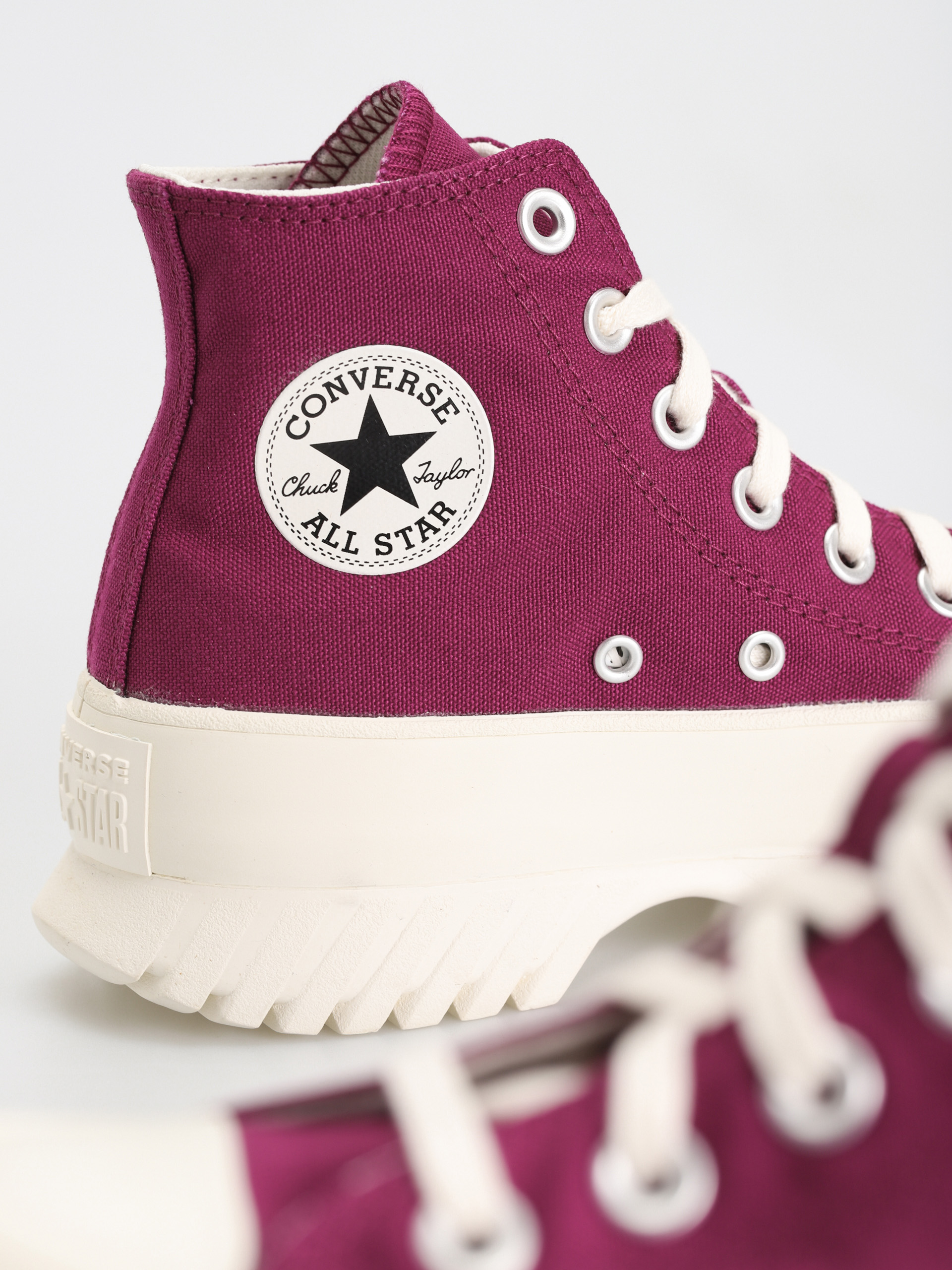 Converse Chuck Taylor All Star Lugged 2.0 Hi Shoes (mystic orchid/black)