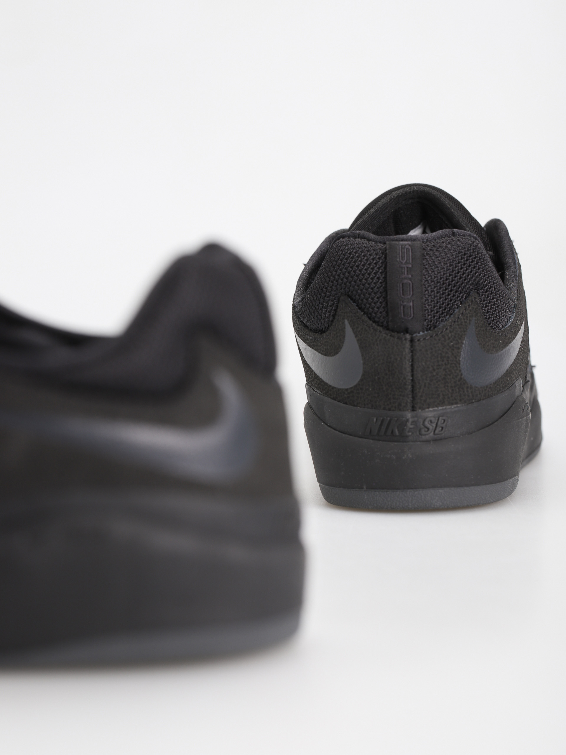 Nike SB Ishod Prm Shoes (black/black black black)