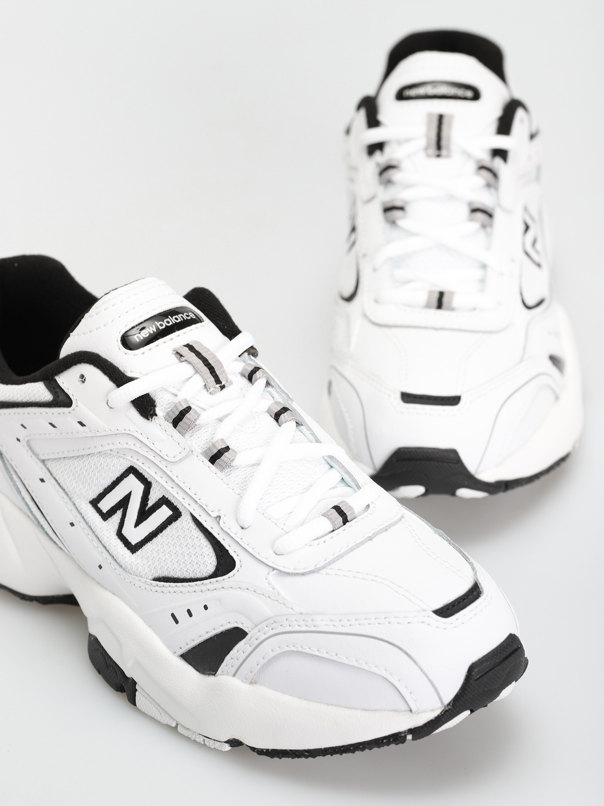 New Balance 452 Schuhe Wmn (white/black)
