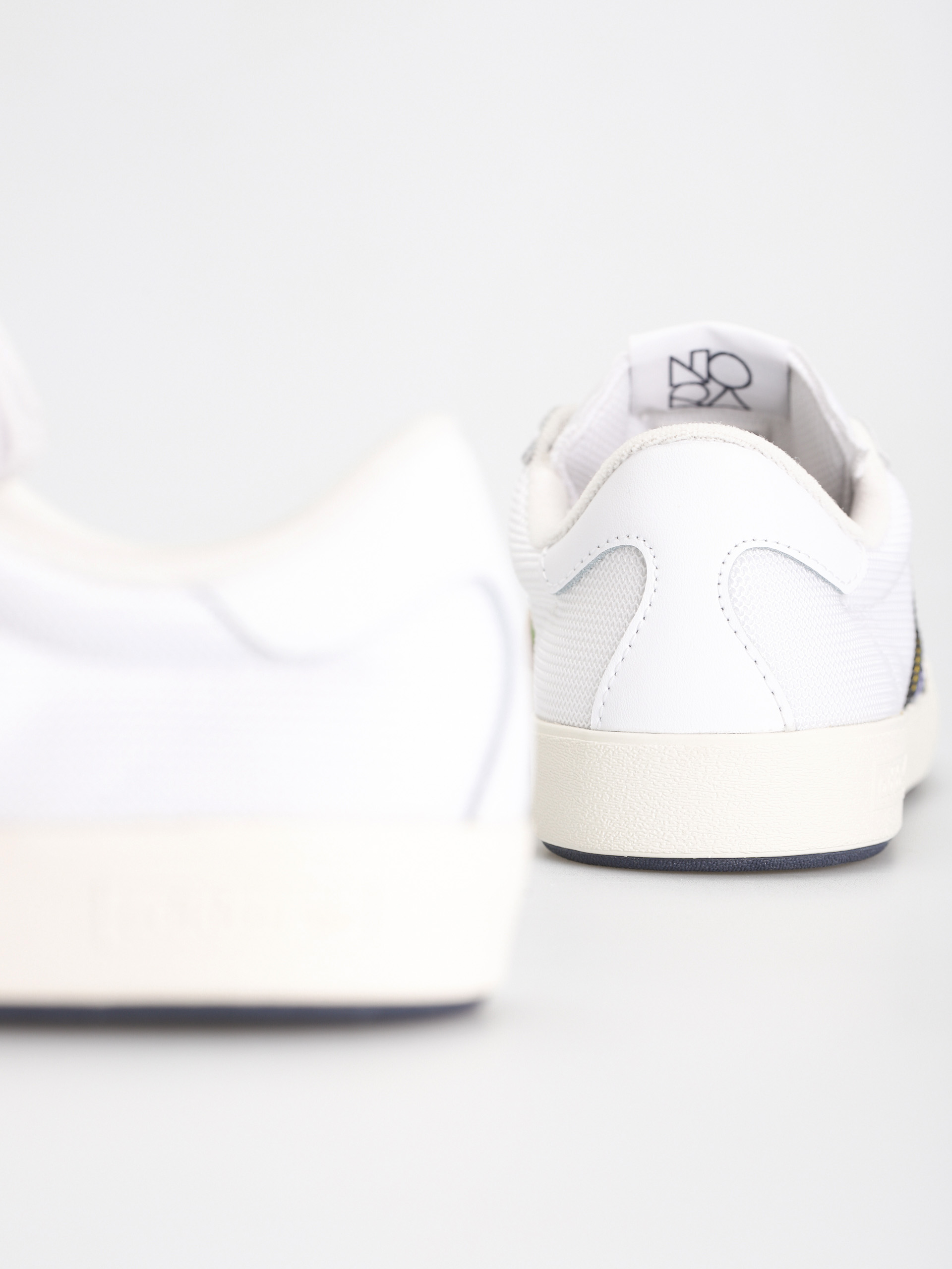 adidas Nora Schuhe (ftwwht/shanav/goldmt)