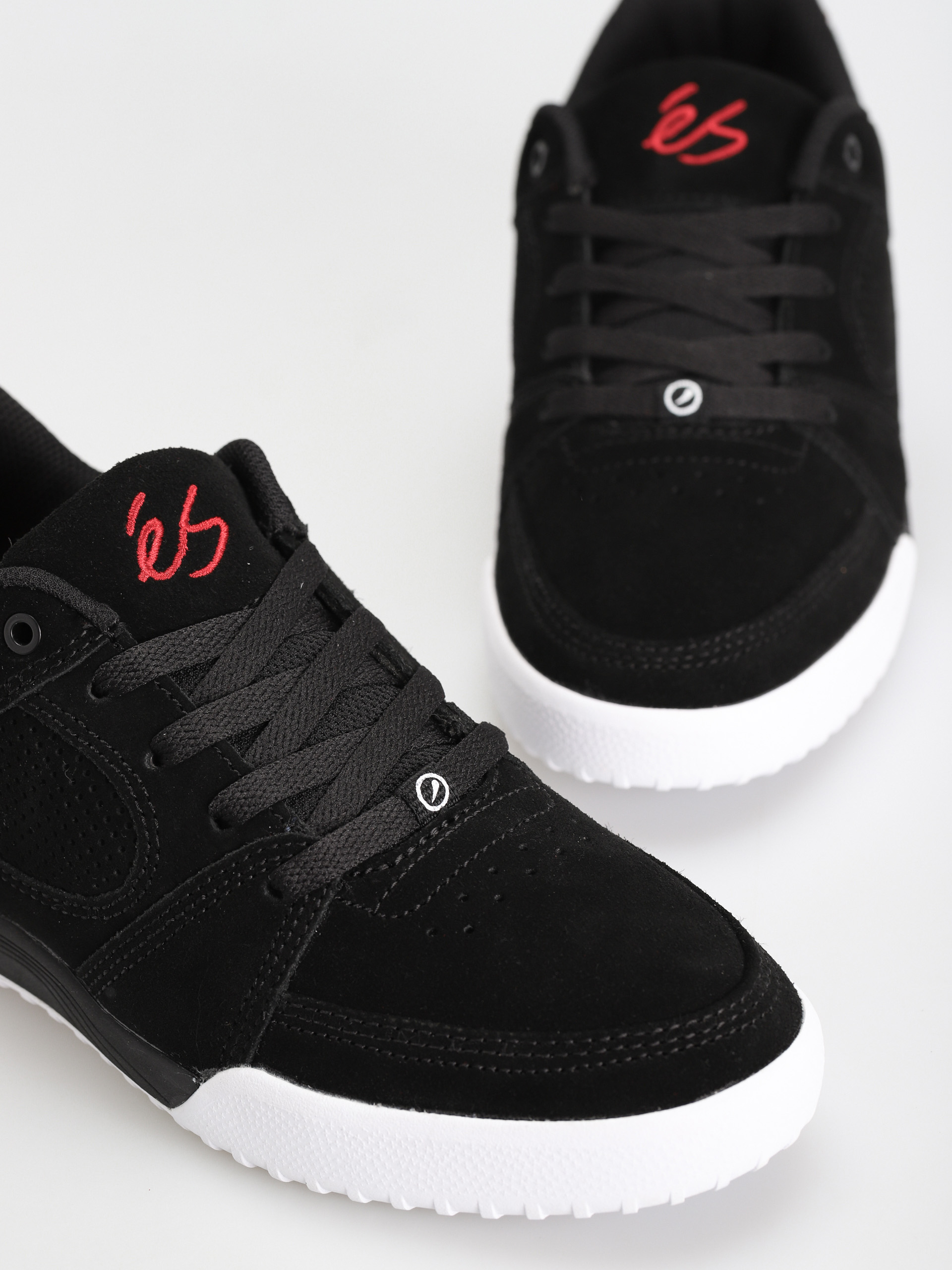 eS Accel Slim X Quattro Schuhe (black/white/red)