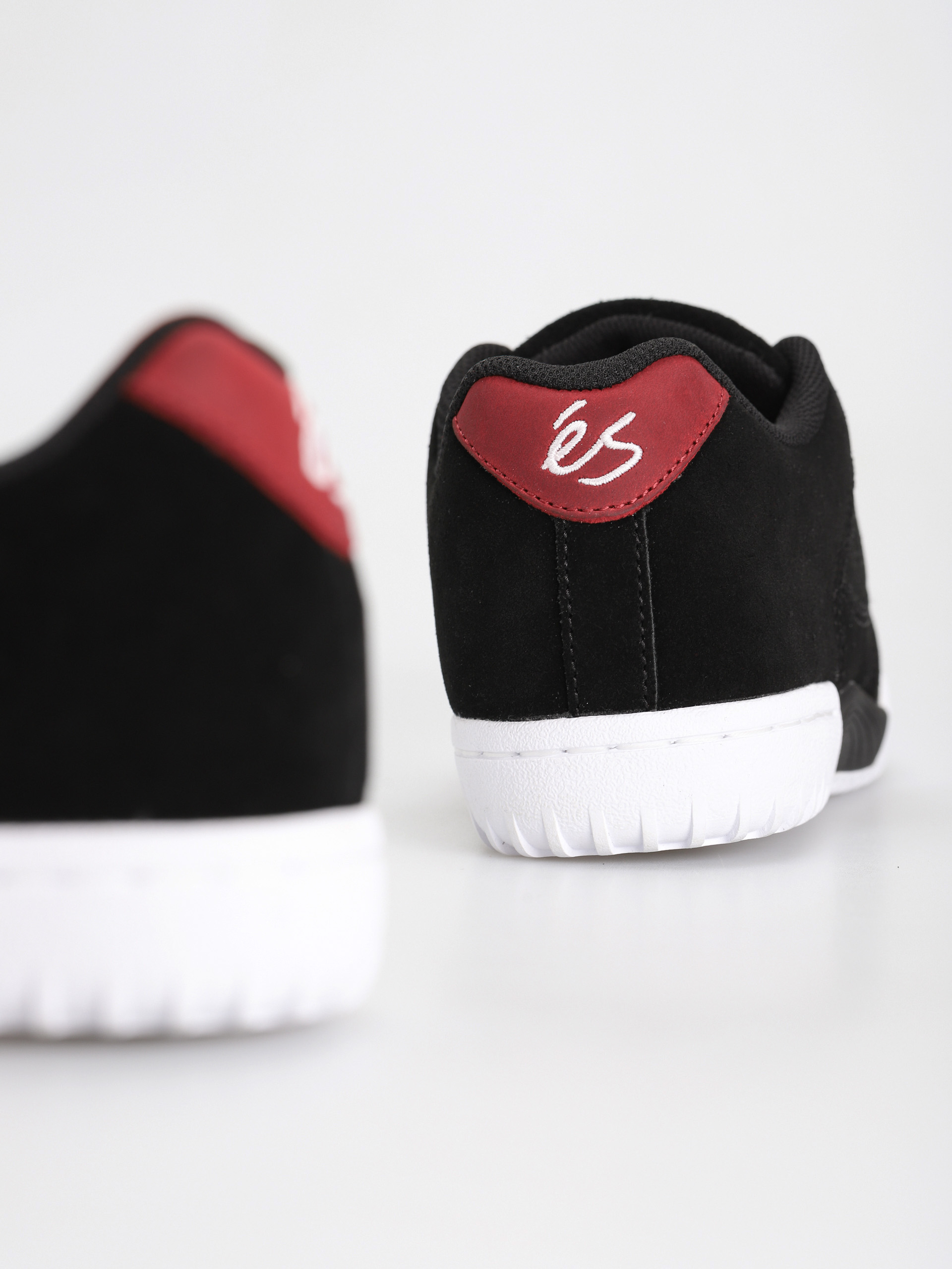 eS Accel Slim X Quattro Schuhe (black/white/red)