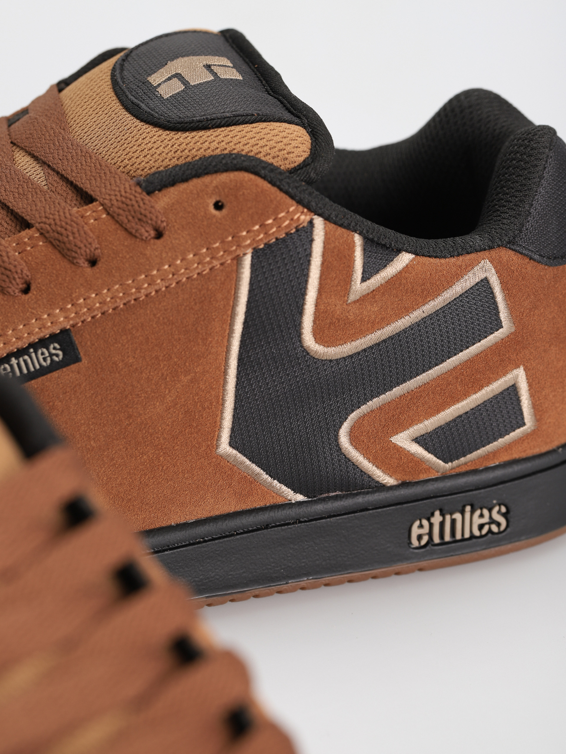 Etnies Fader Shoes (brown/black/tan)