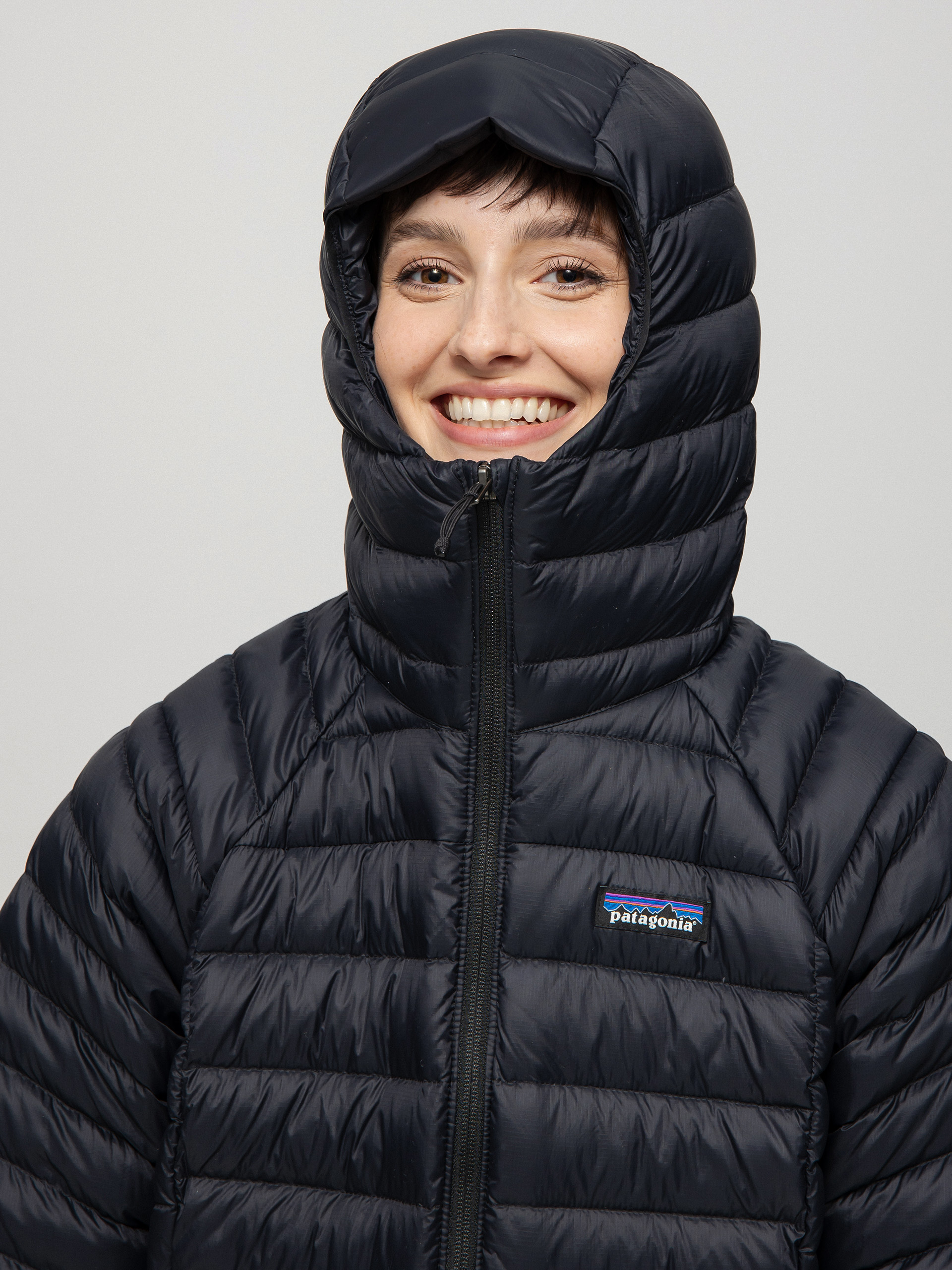 Patagonia Down Sweater Hoody Jacket Wmn (black)