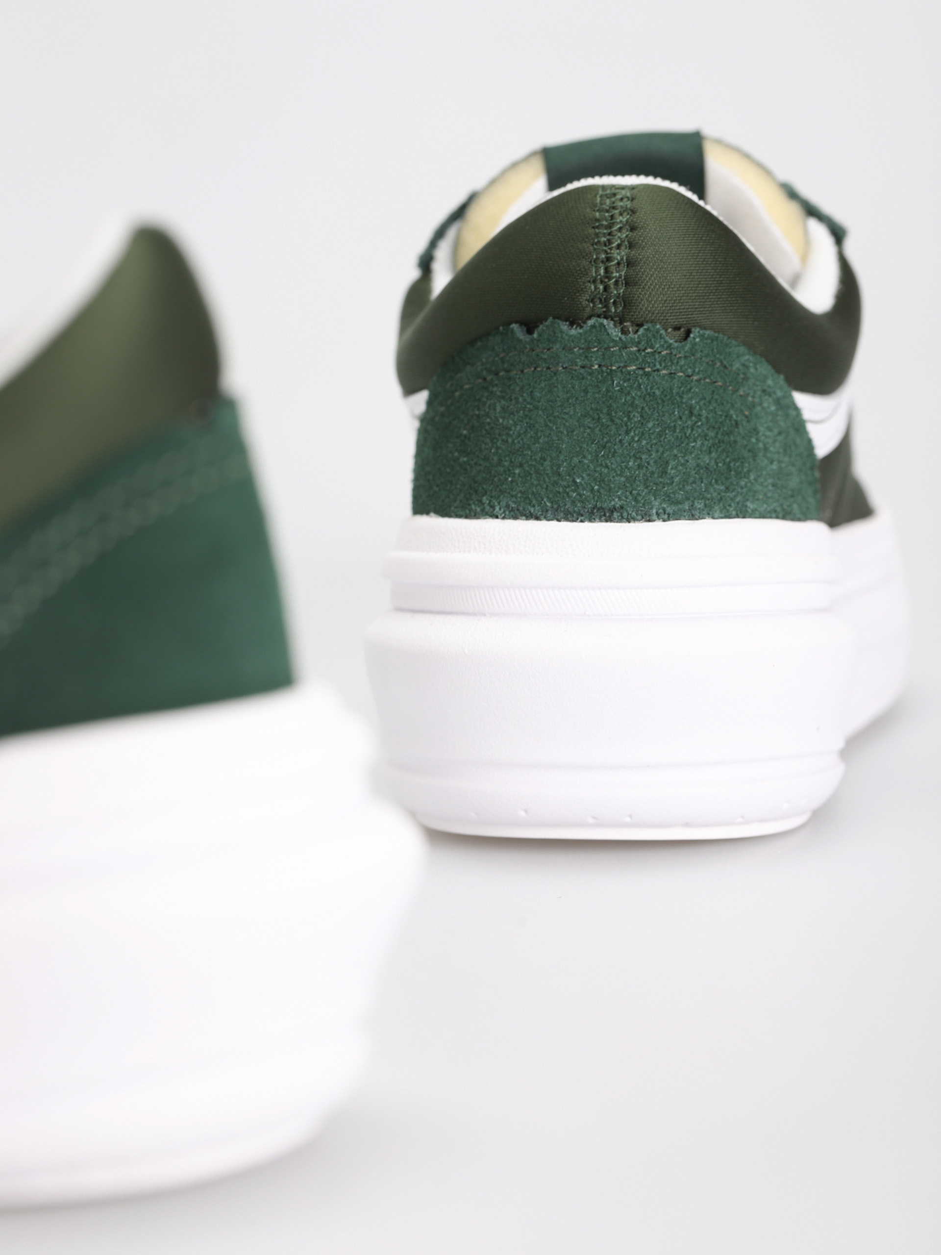 Vans Old Skool Overt CC Shoes (dark green/white)