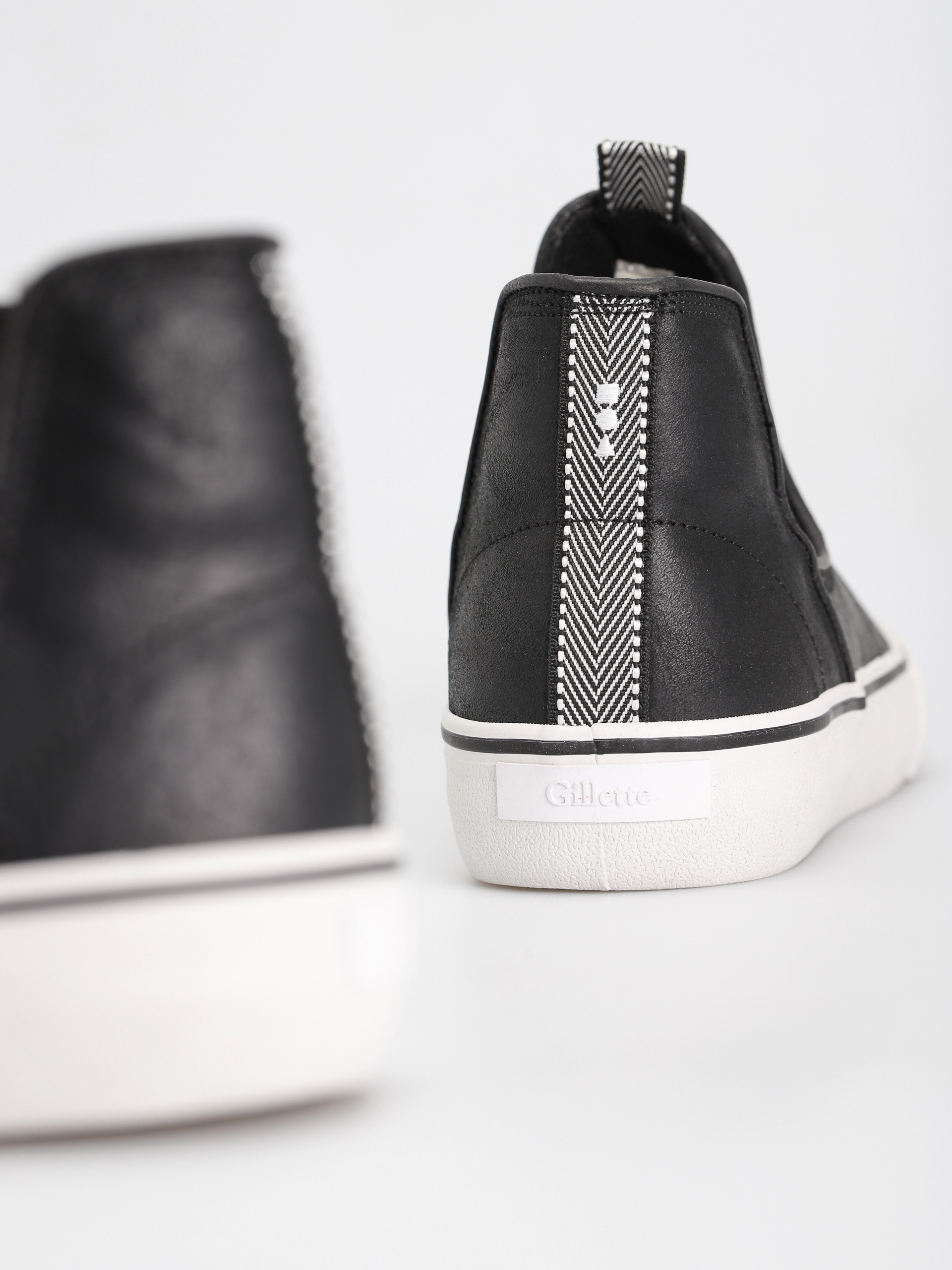 Globe Dover Schuhe (black distress/gillette)