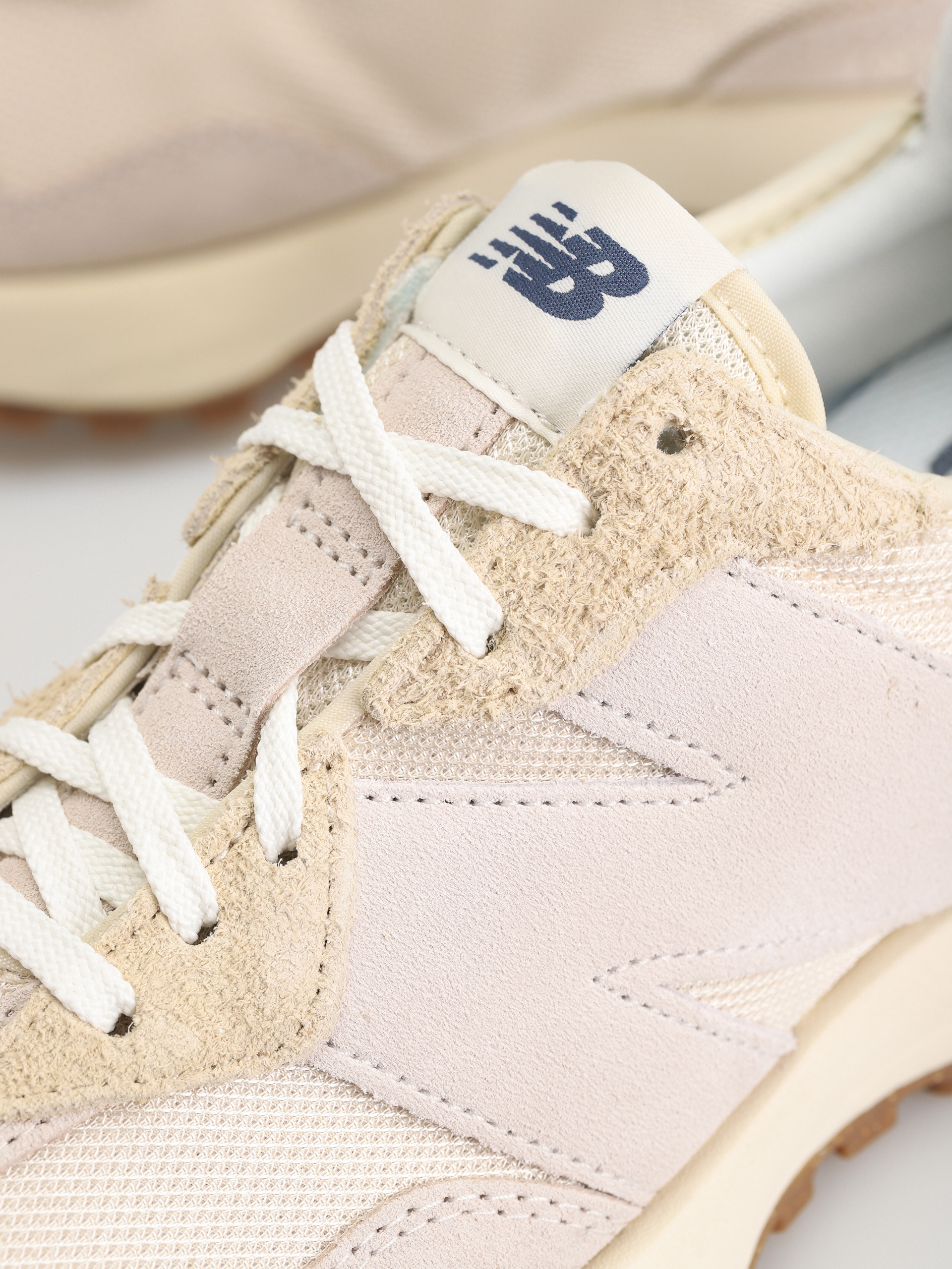 New Balance 327 Shoes (nimbus cloud)