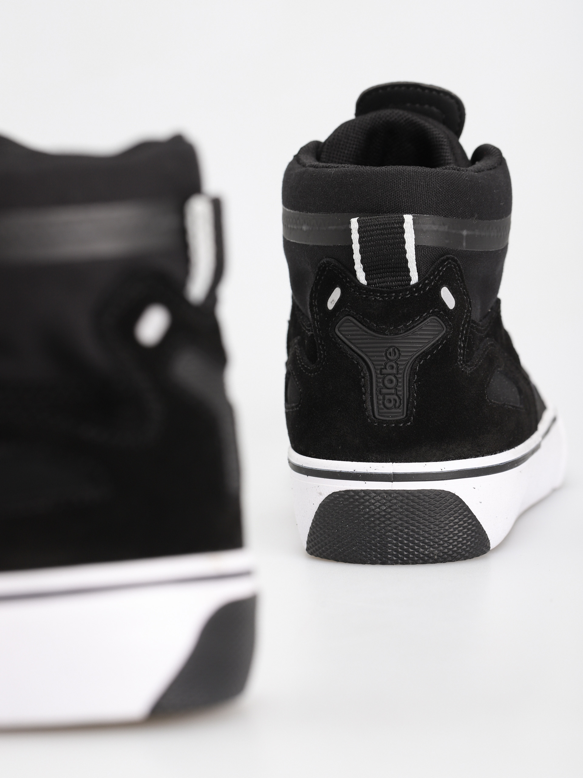 Globe Dimension Shoes (black/white/gum)