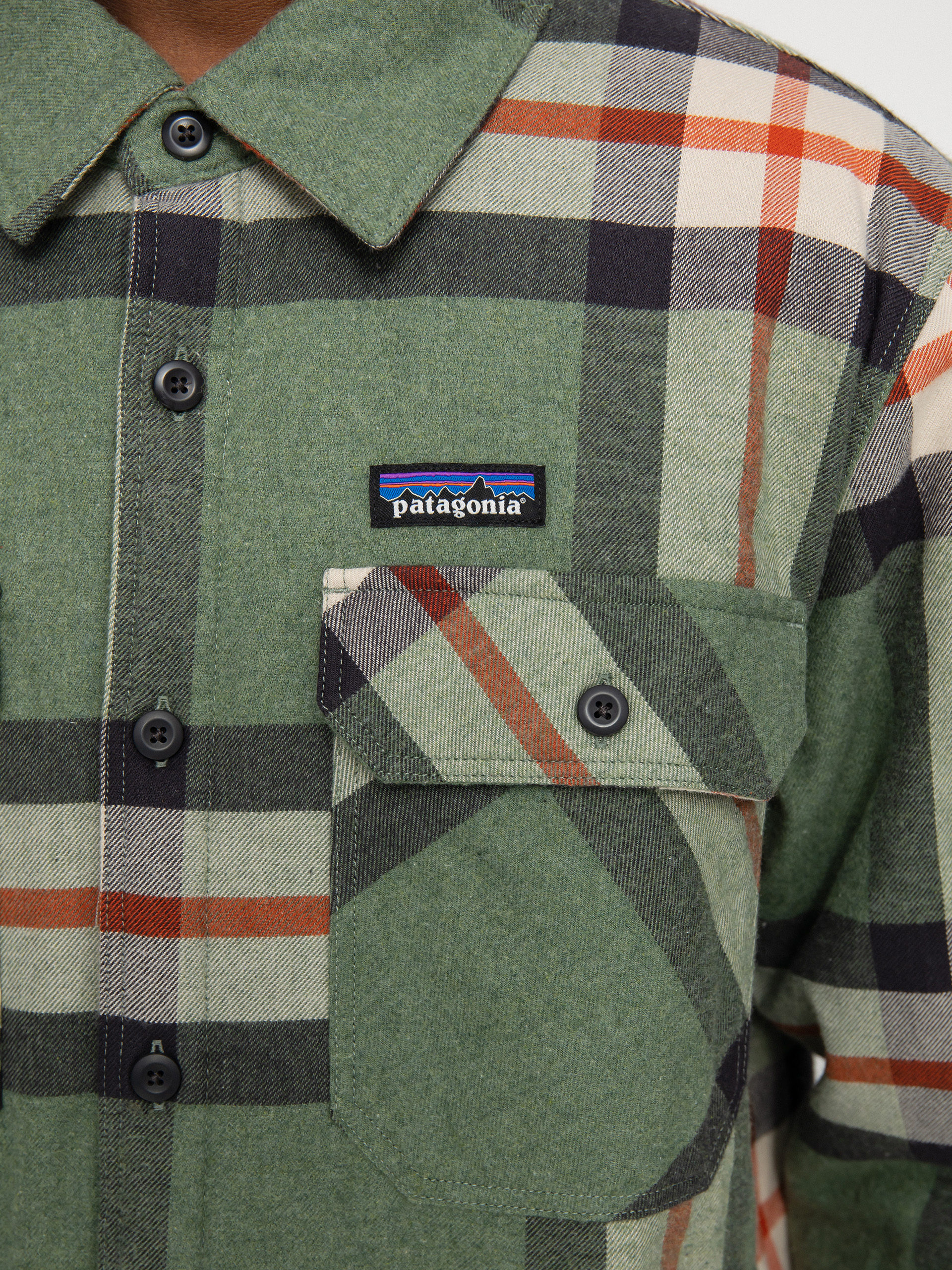 Patagonia Insulated Organic Cotton Fjord Flannel Jacket - green
