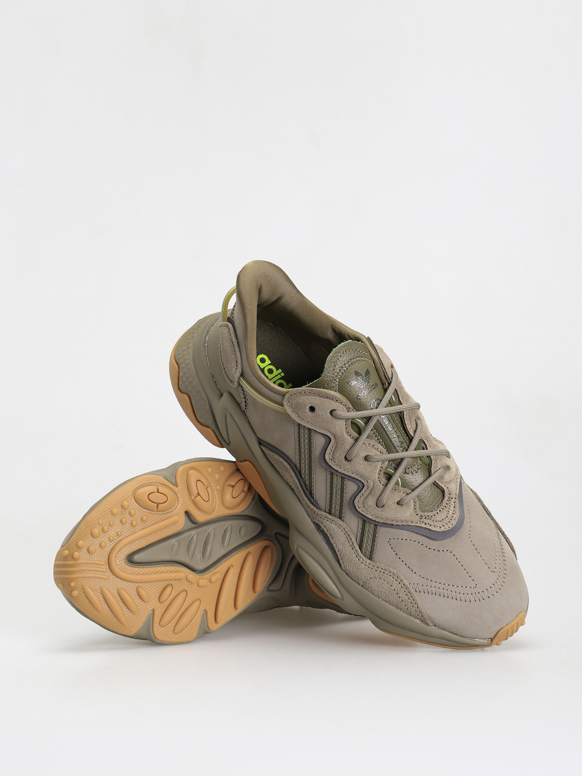 adidas Originals Ozweego Shoes (tracar/ngtcar/rawkha)