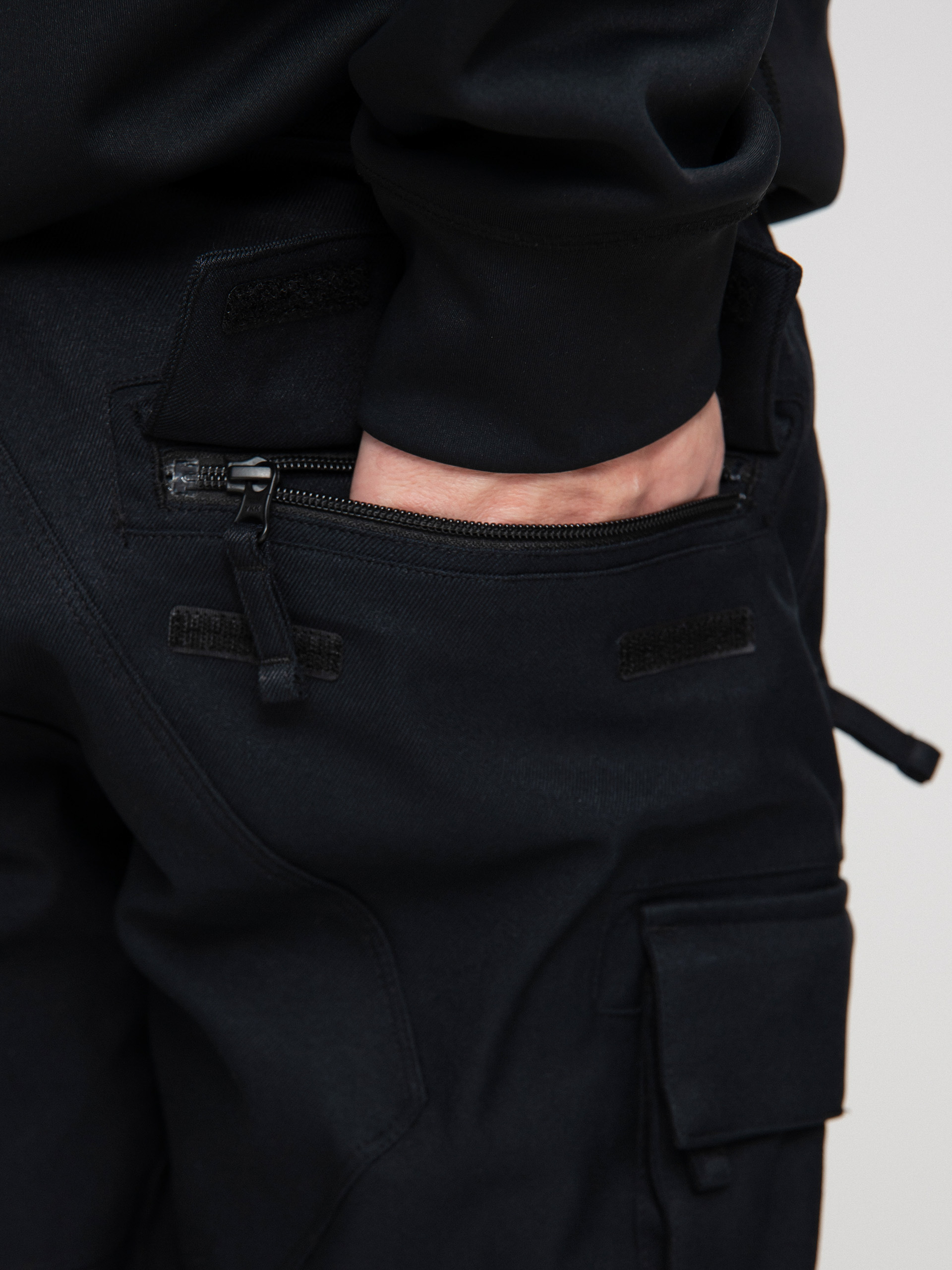 Mens Volcom New Articulated Snowboard pants (black)