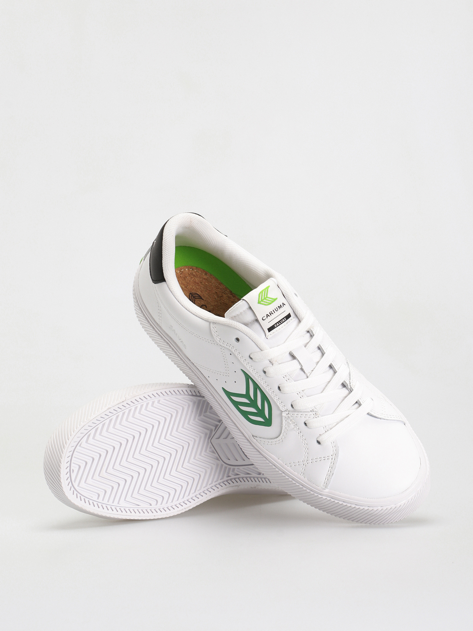 Cariuma Salvas Shoes (white/green)