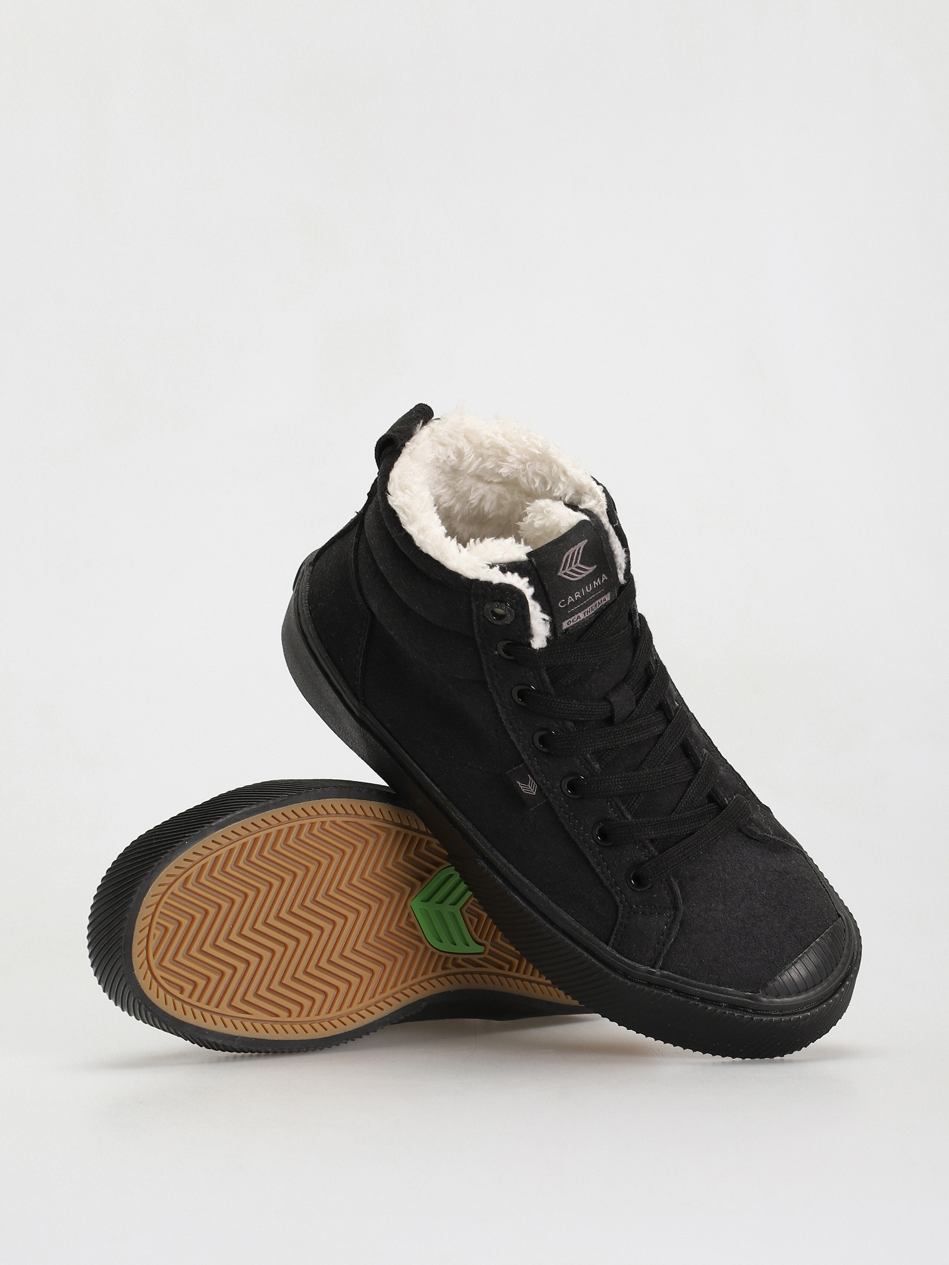 Cariuma Oca High Shoes (all black)