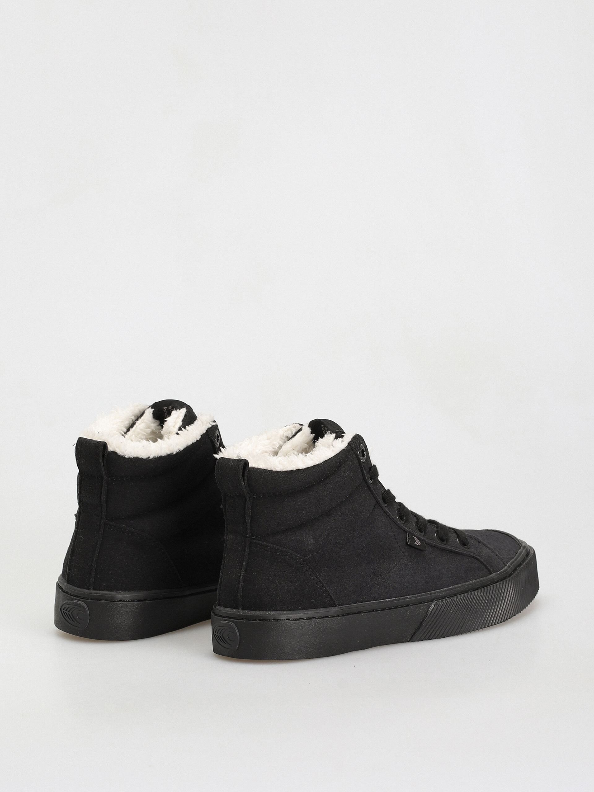 Cariuma Oca High Shoes (all black)