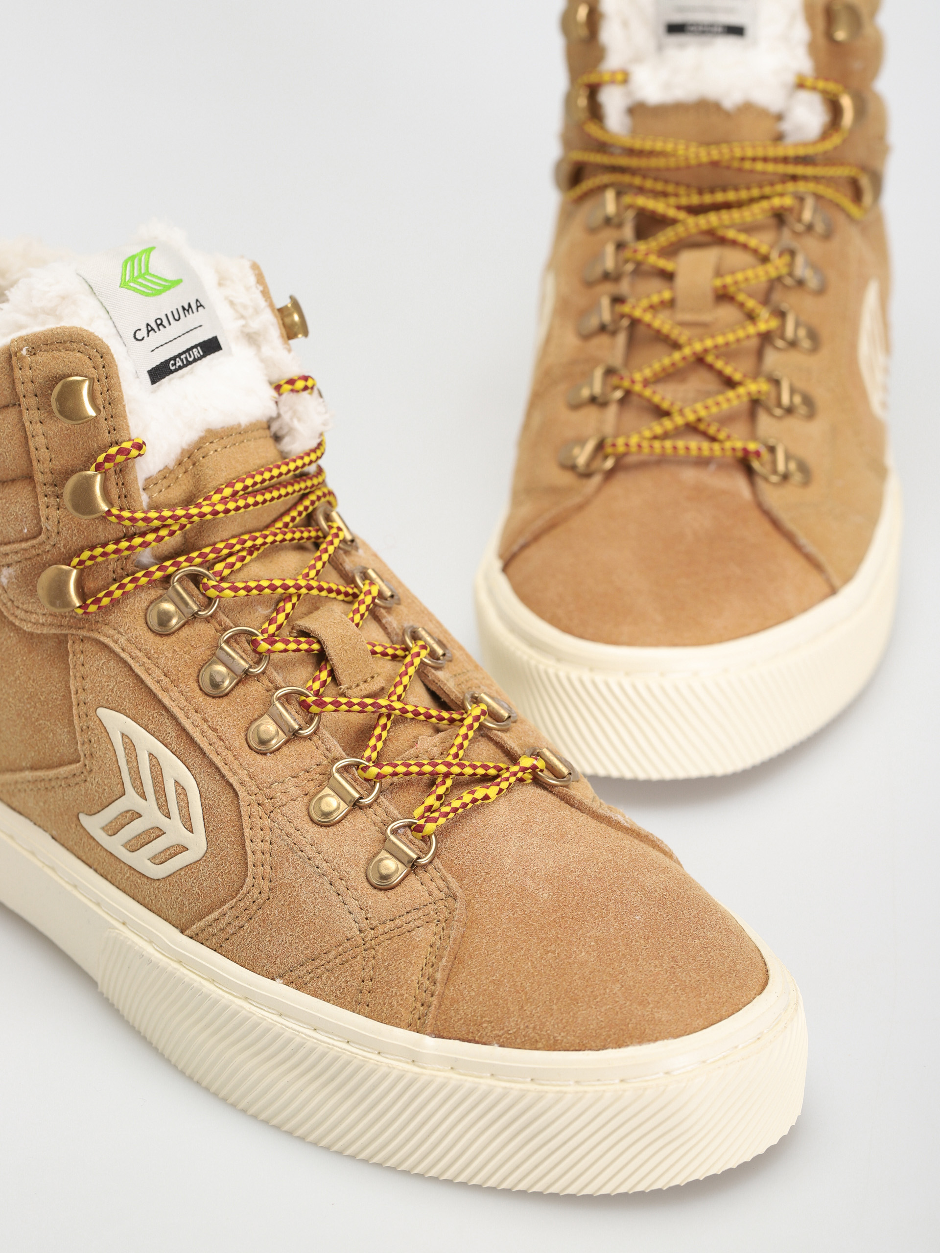 Cariuma Caturi Shoes (camel/ ivory)
