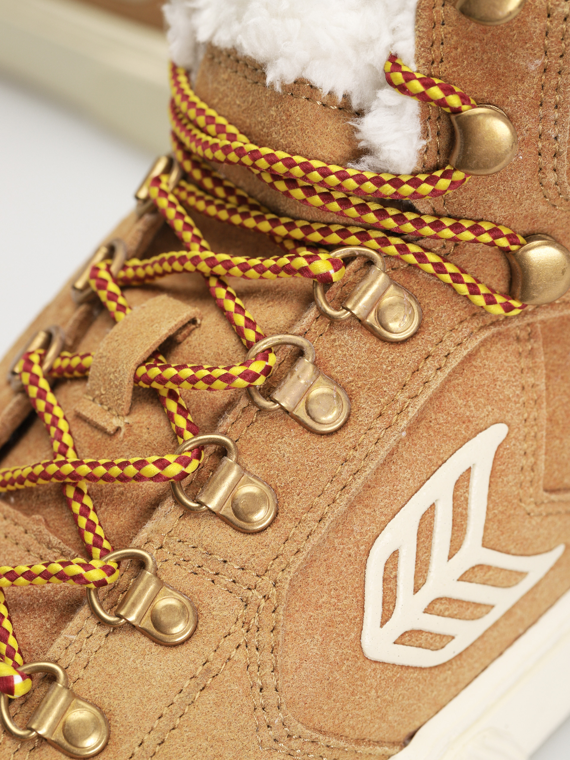 Cariuma Caturi Shoes (camel/ ivory)