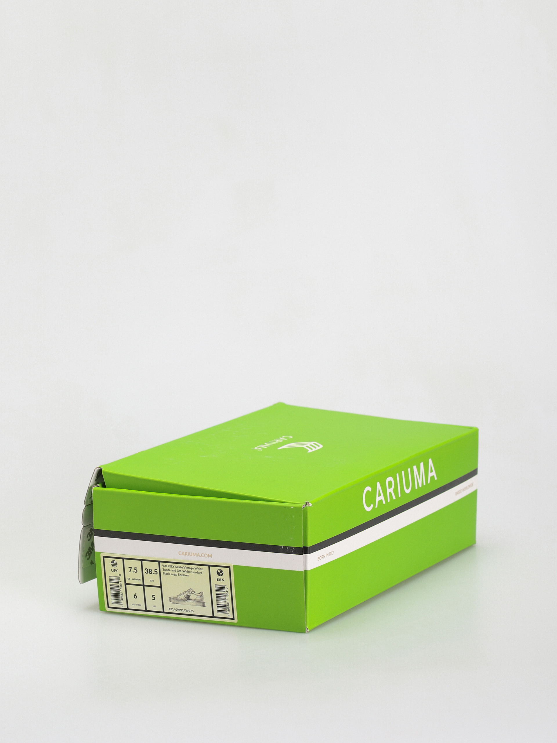 Cariuma Vallely Shoes (off white vintage/black)